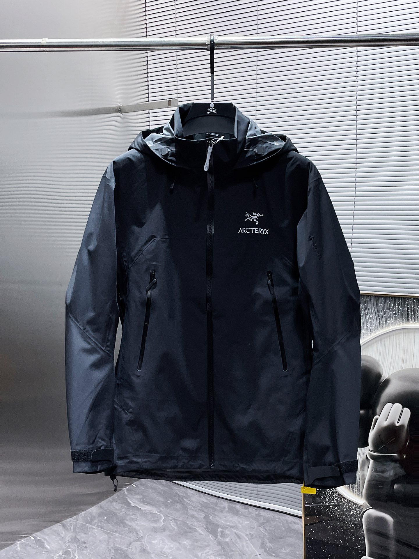 Best Replica ARC'TERYX Outdoor Shell Jacket – High-Performance Waterproof Windbreaker (Replica Version) - Colareps