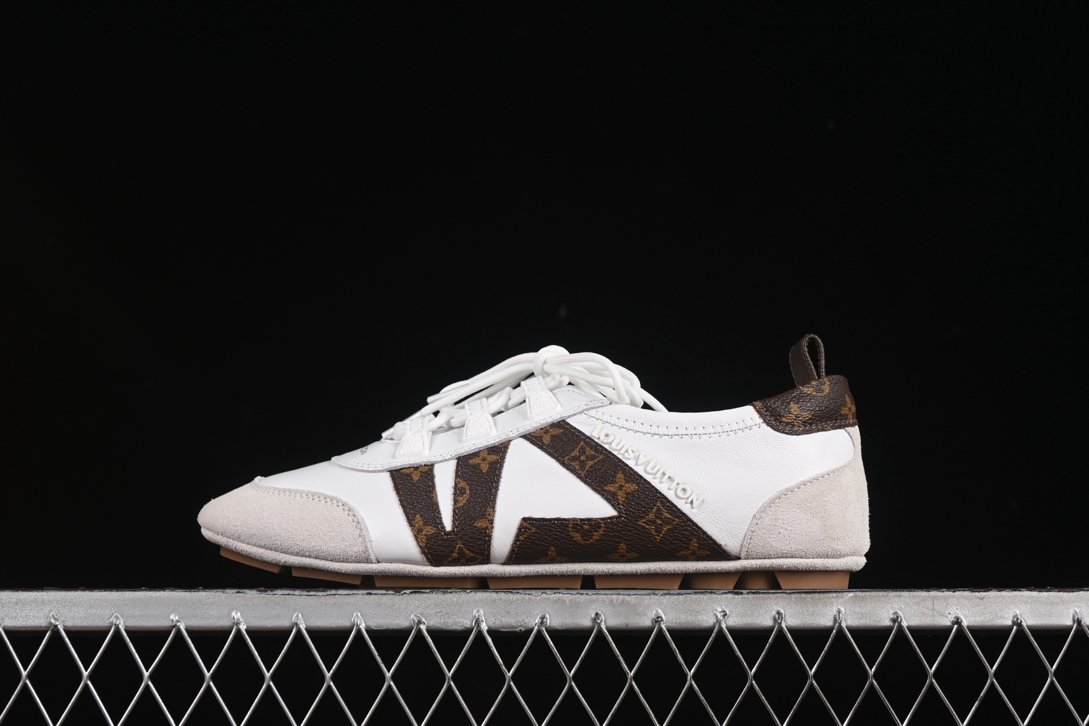 Best Replica LV Monogram Retro Runner | Where Iconic Design Meets Sporty Elegance - Colareps