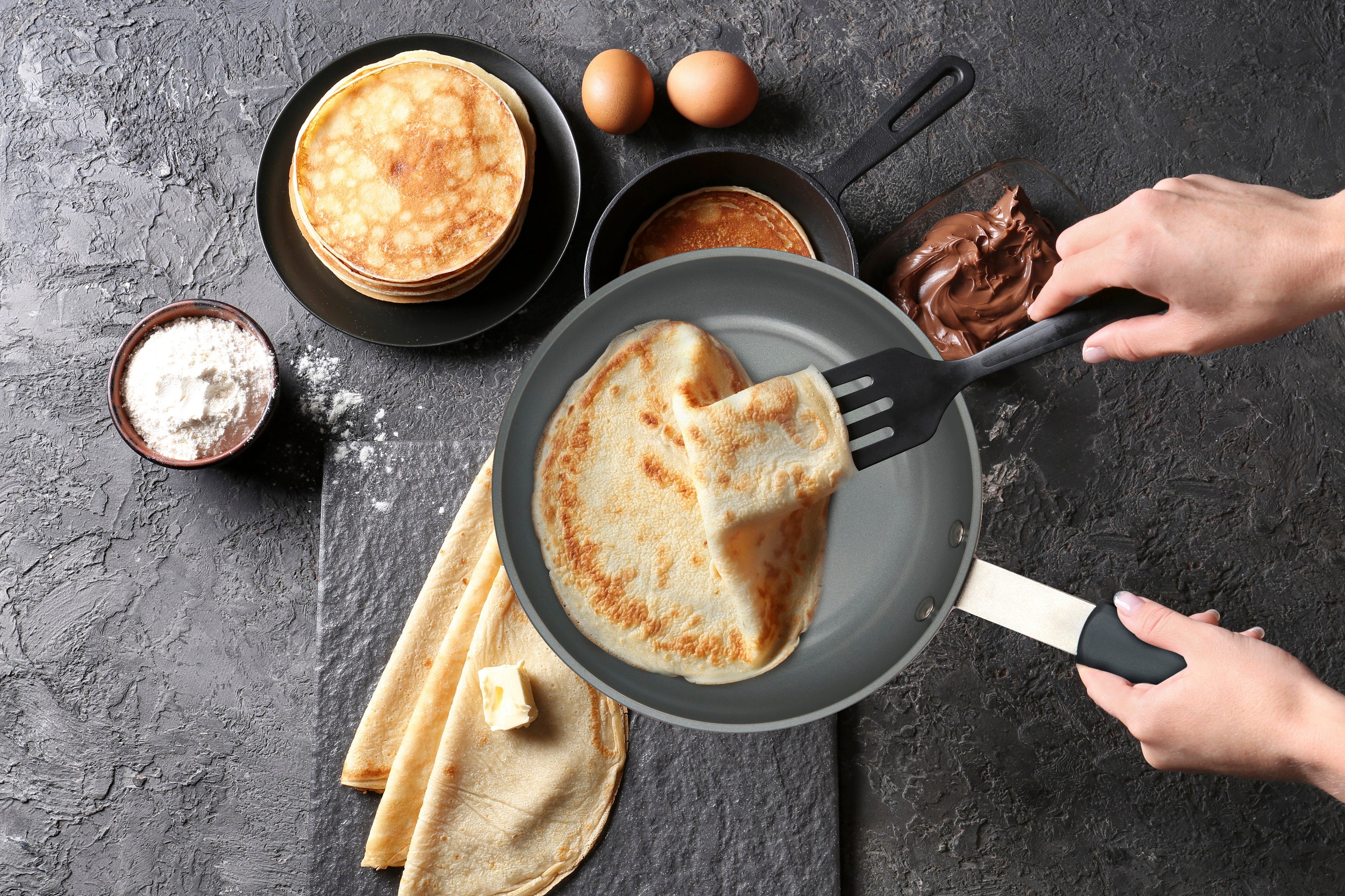 GREY CERAMIC FRYING PAN - CHEF'S HANDLE, 28CMfive items