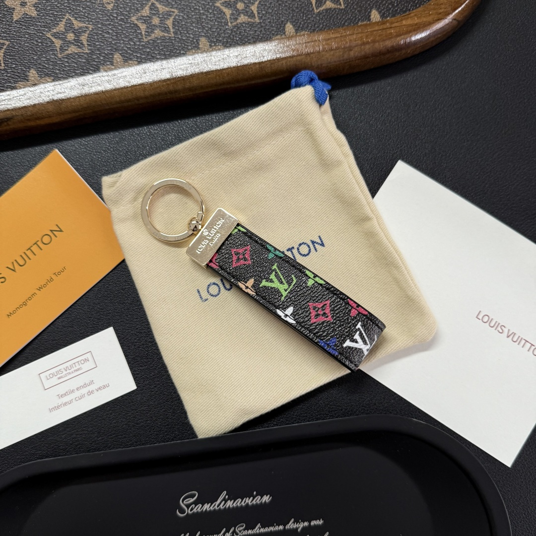 LL Textured Leather Classic Pattern Keychain - Vania Cases