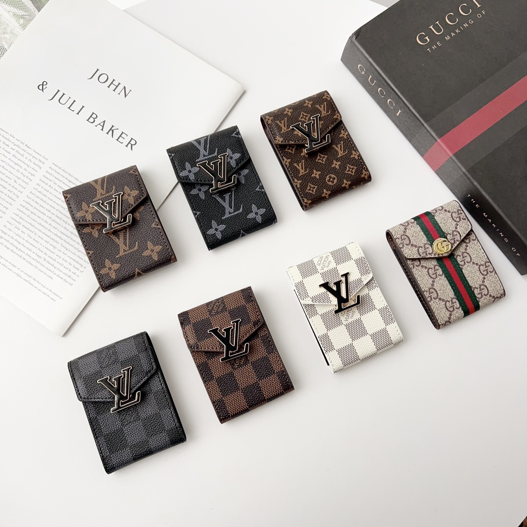 LL Textured Leather Vintage Clasp Classic Pattern Card Holder - Vania Cases