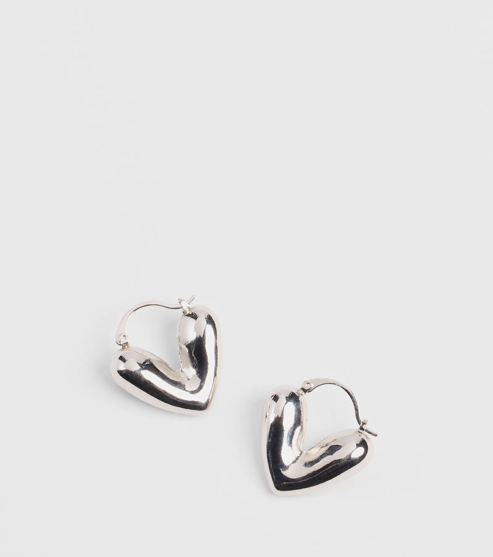 Weekend Addition Heart Earrings