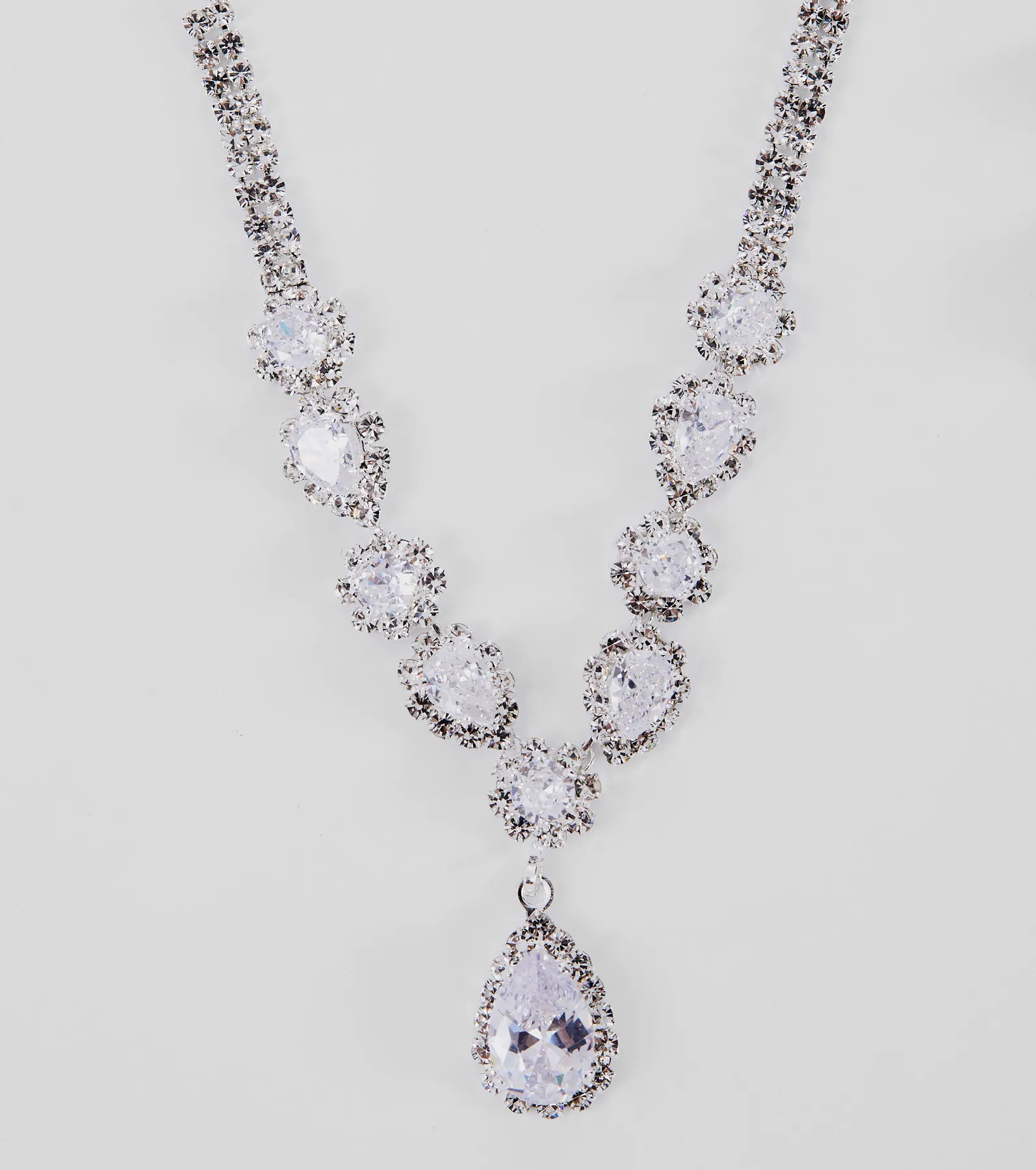 Endless Glam Rhinestone Collar And Earrings Set