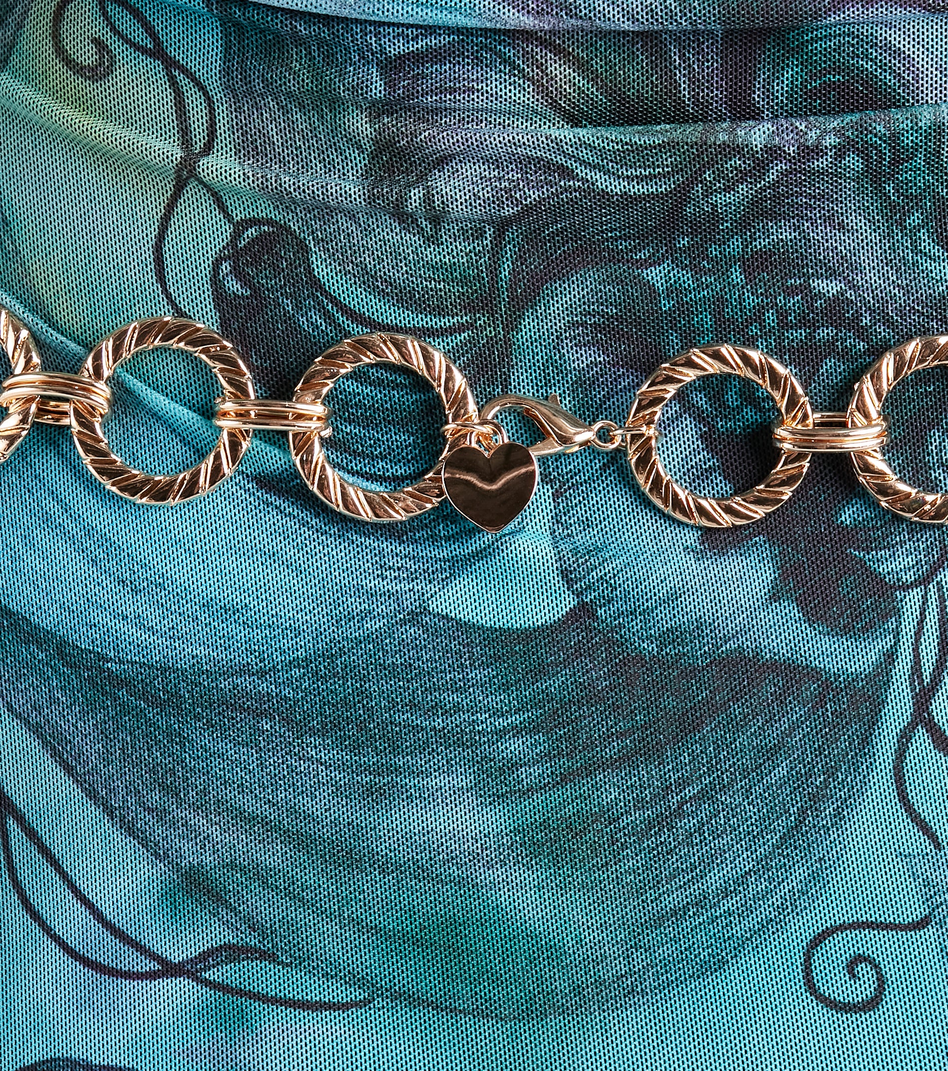 Trendsetting Glam O-Ring Chain Belt