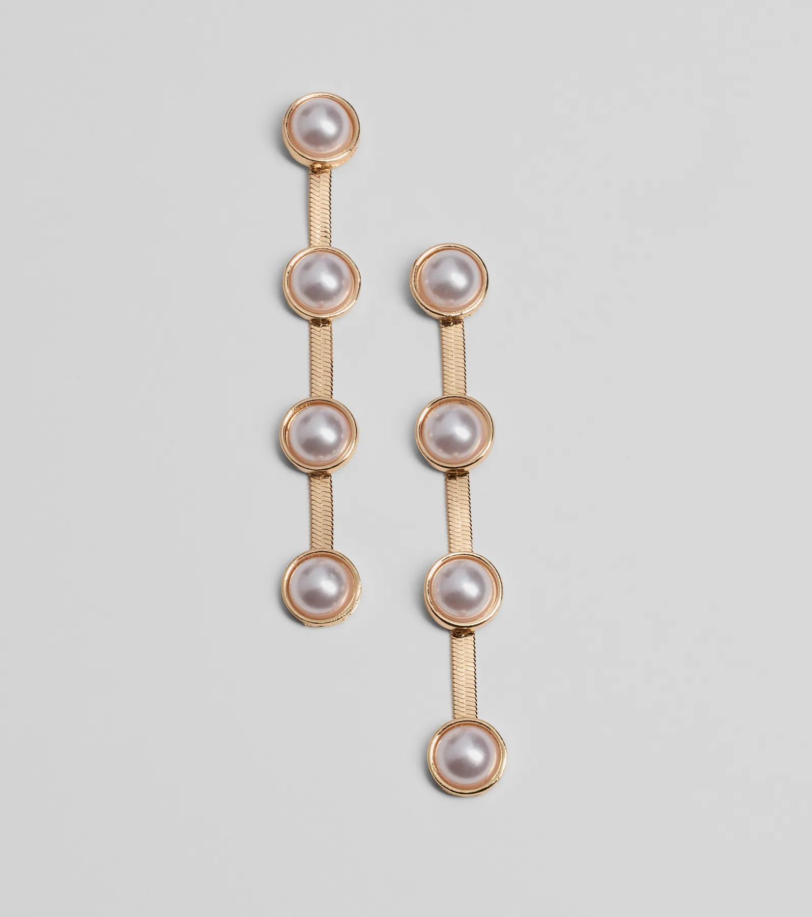 Perfect Look Pearl Snake Chain Earrings