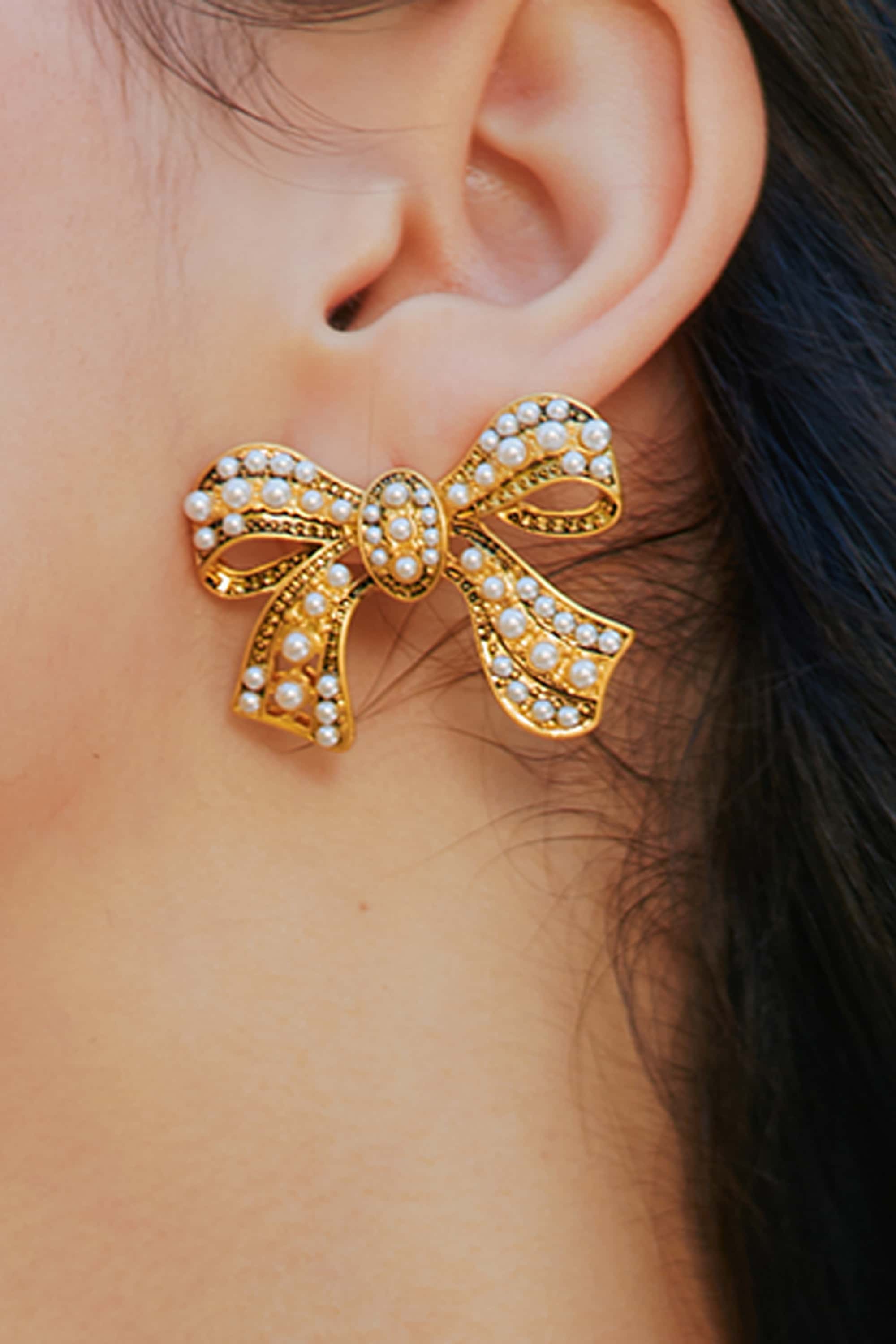 Vintage Bow Pearl Earrings