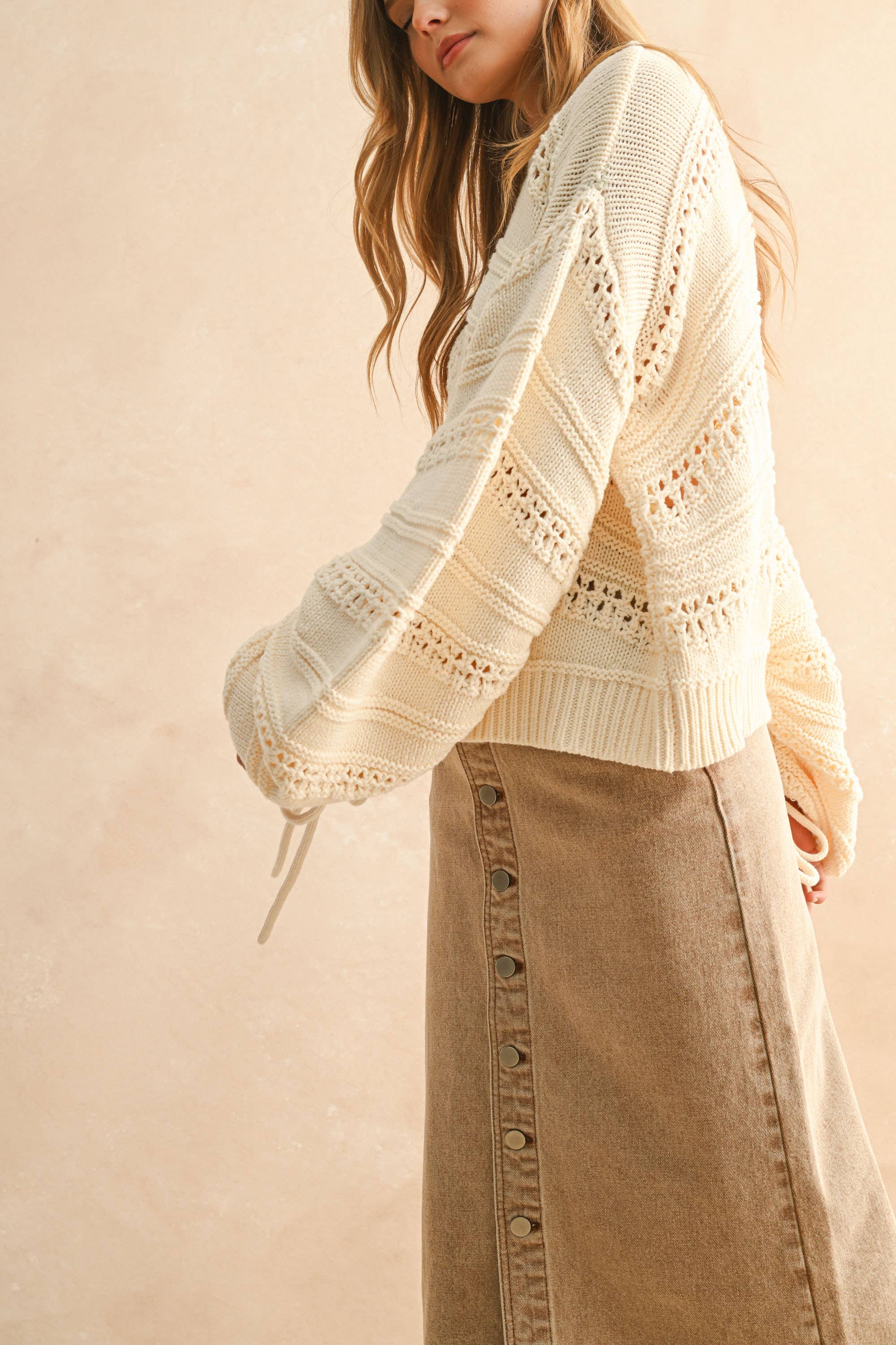 RUCHED SLEEVE SWEATER