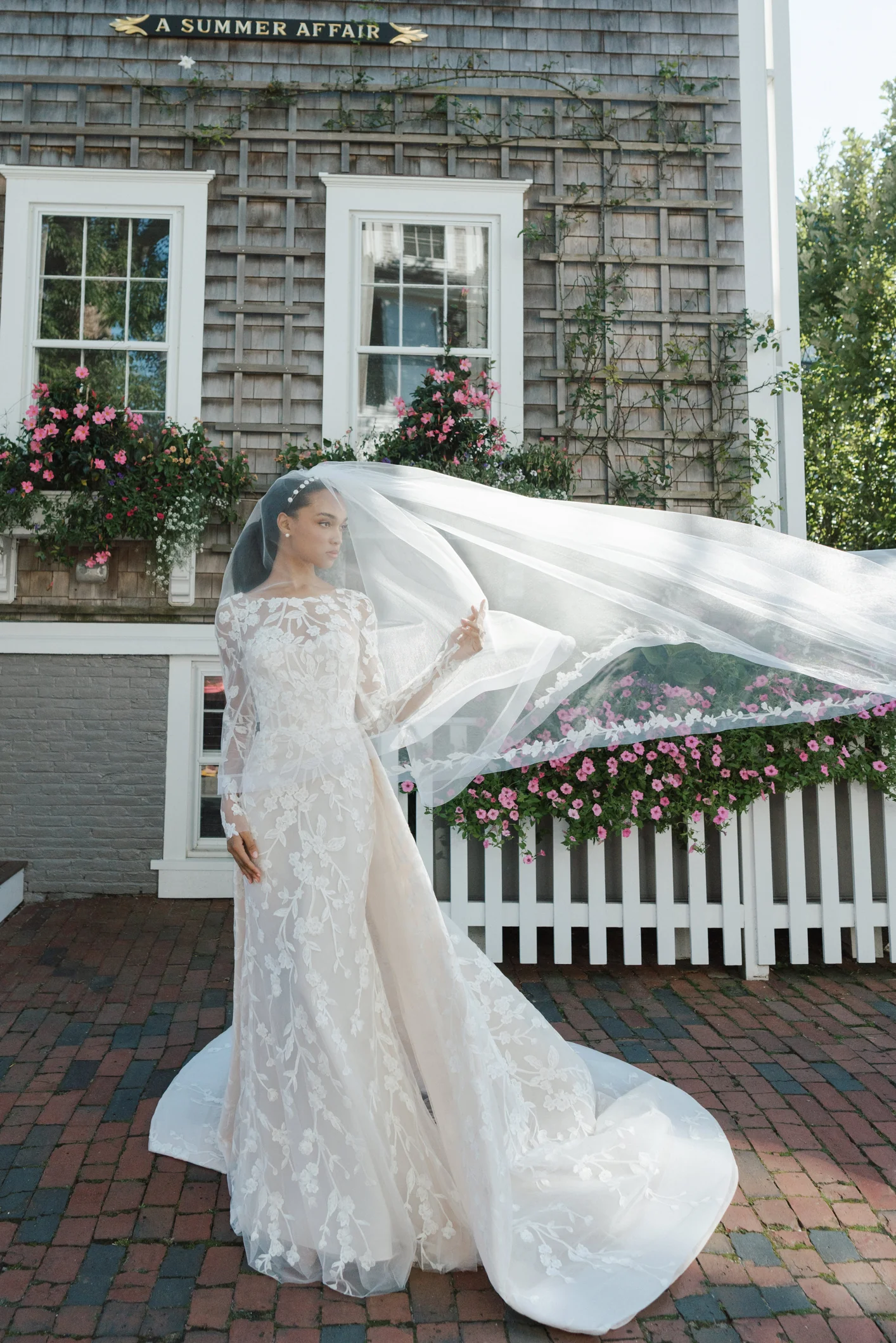 Millie Detachable Train