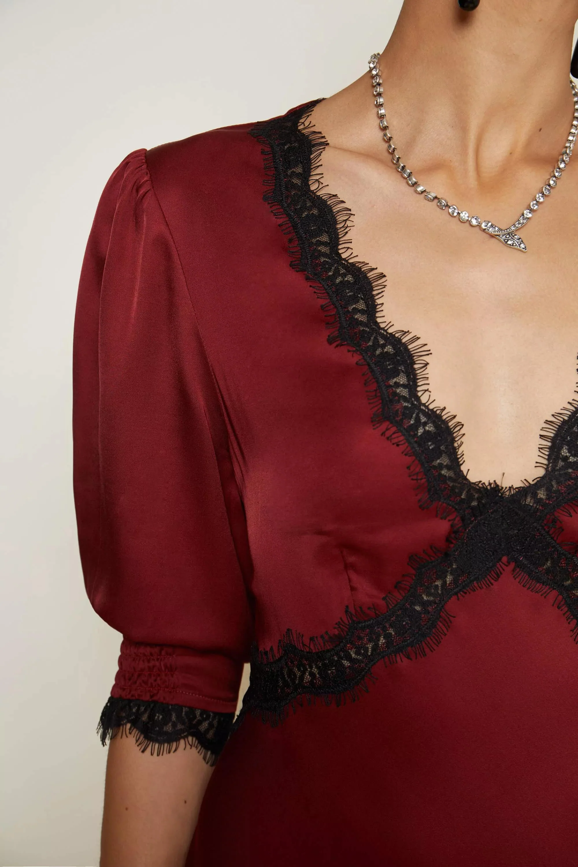 Gabrielle - Crimson Red