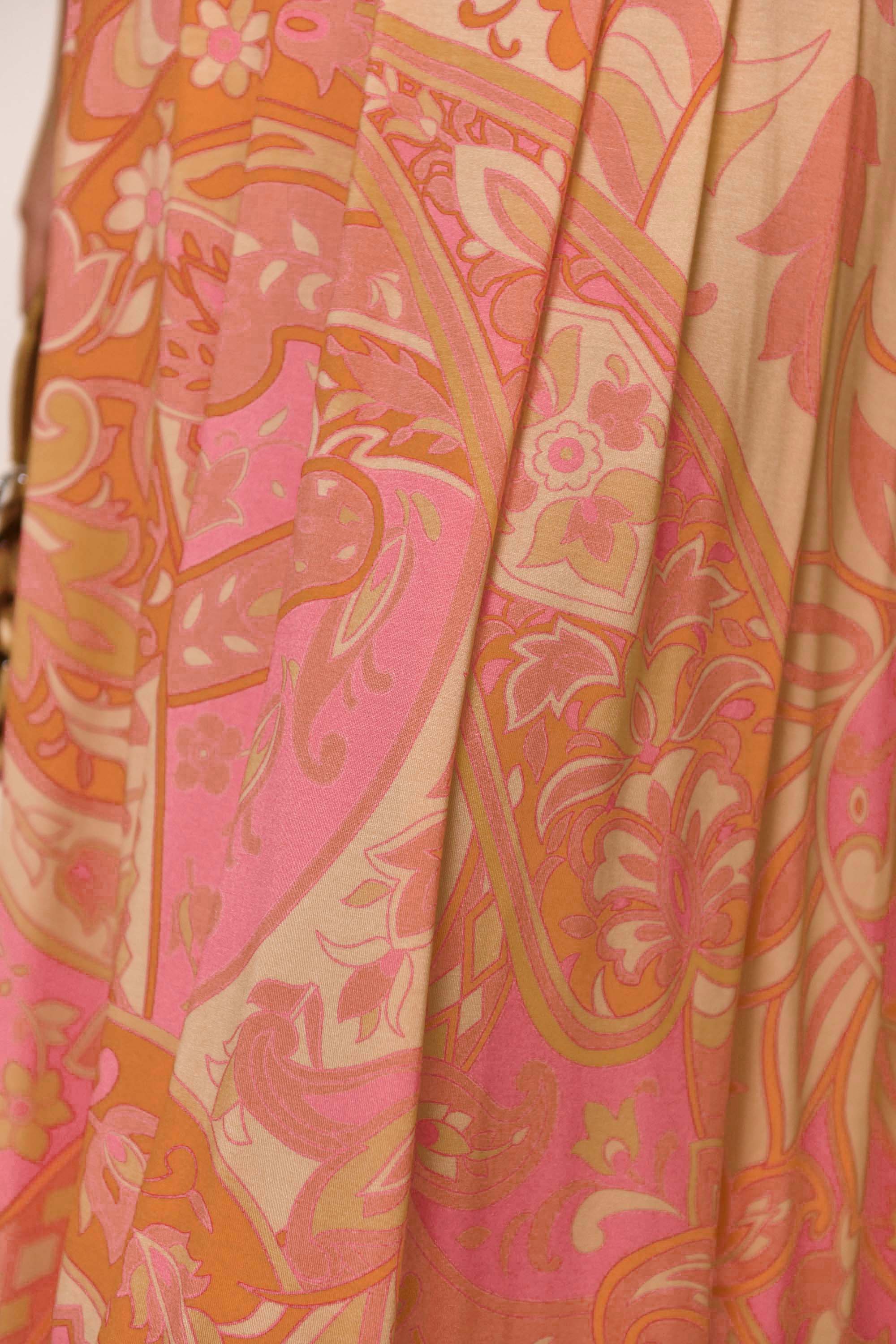 Caro - Paisley Peach