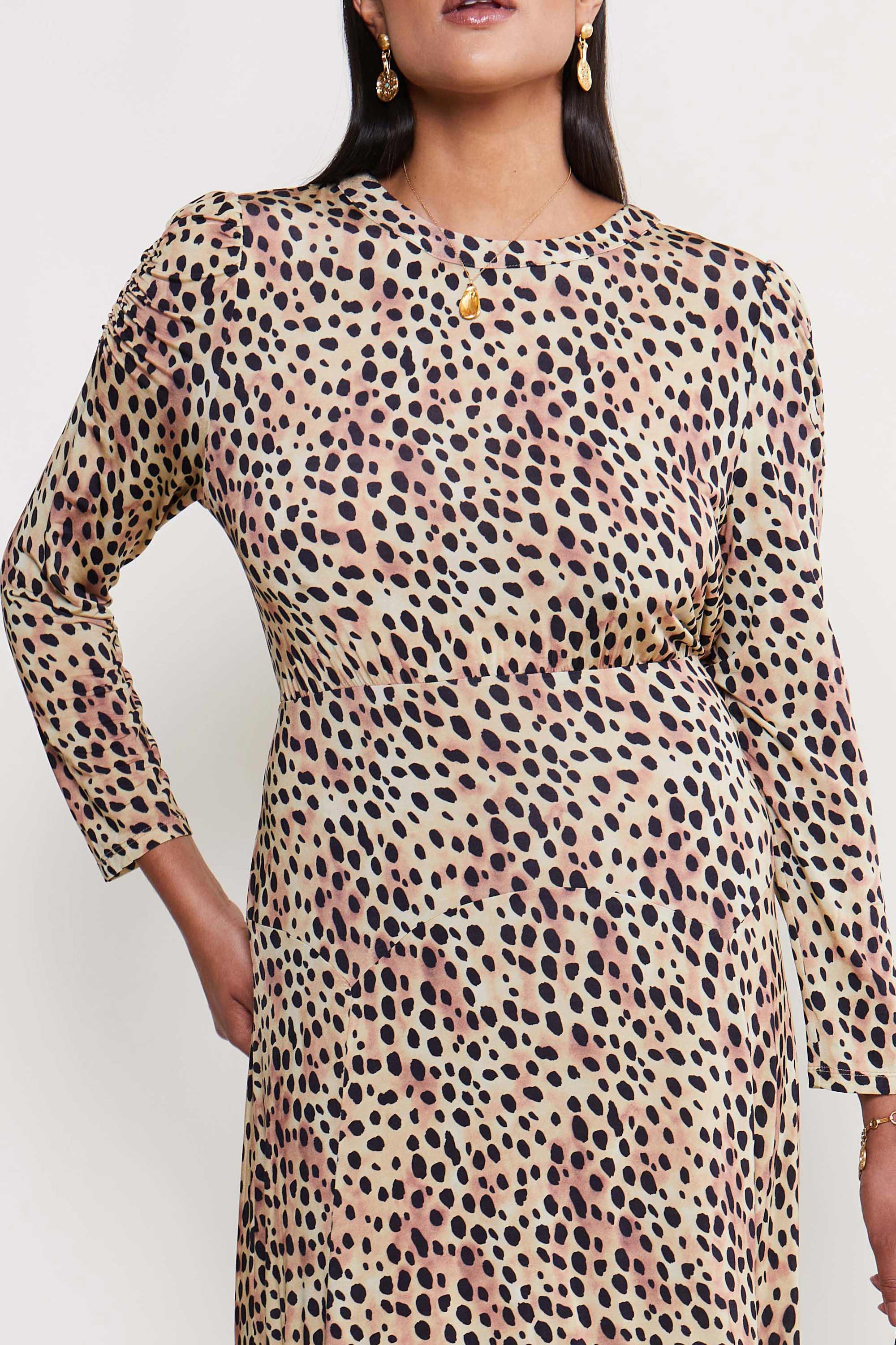 Cerise - Leopard Brown