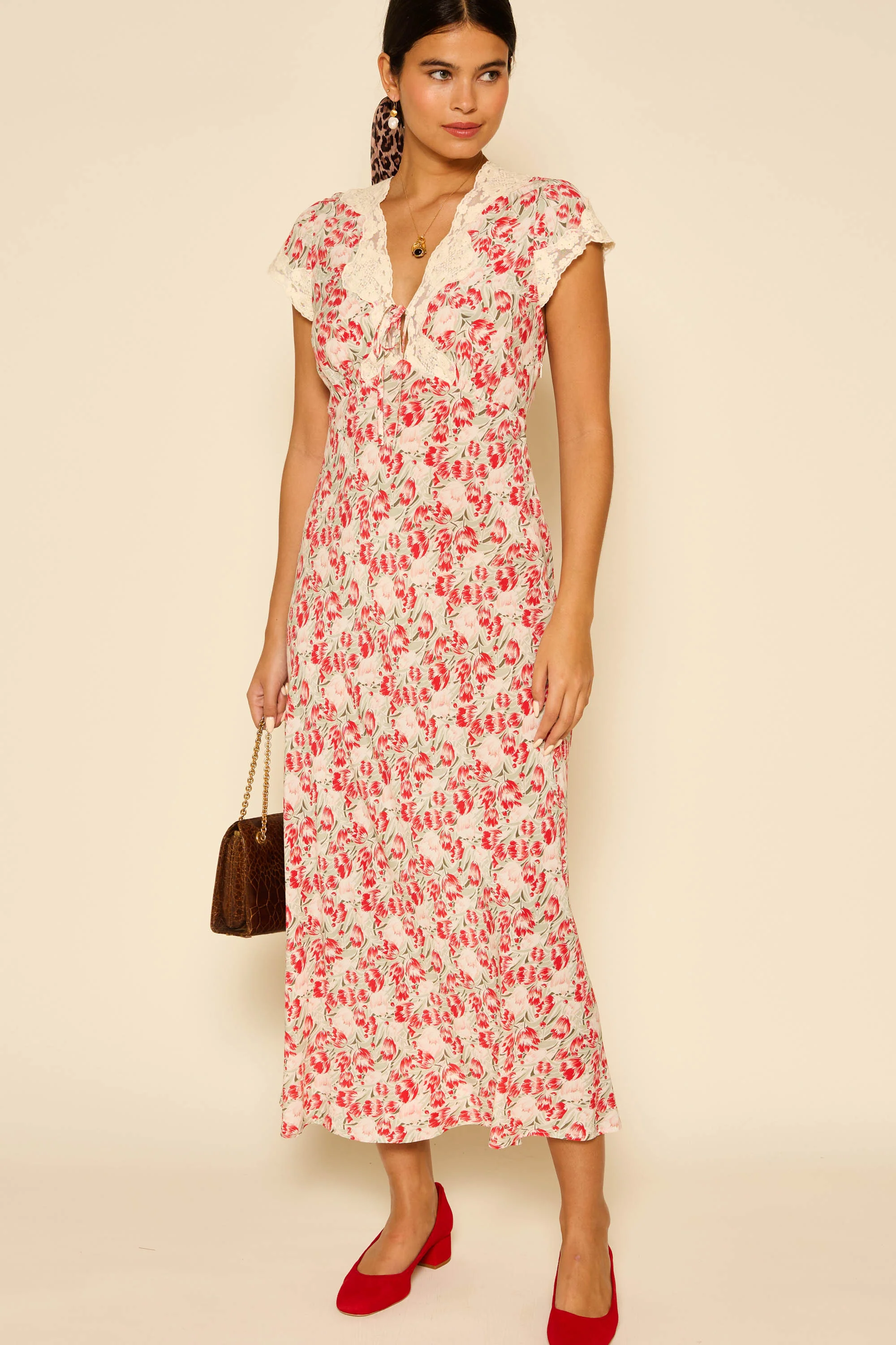 Amari  -  Tulip Fields Red