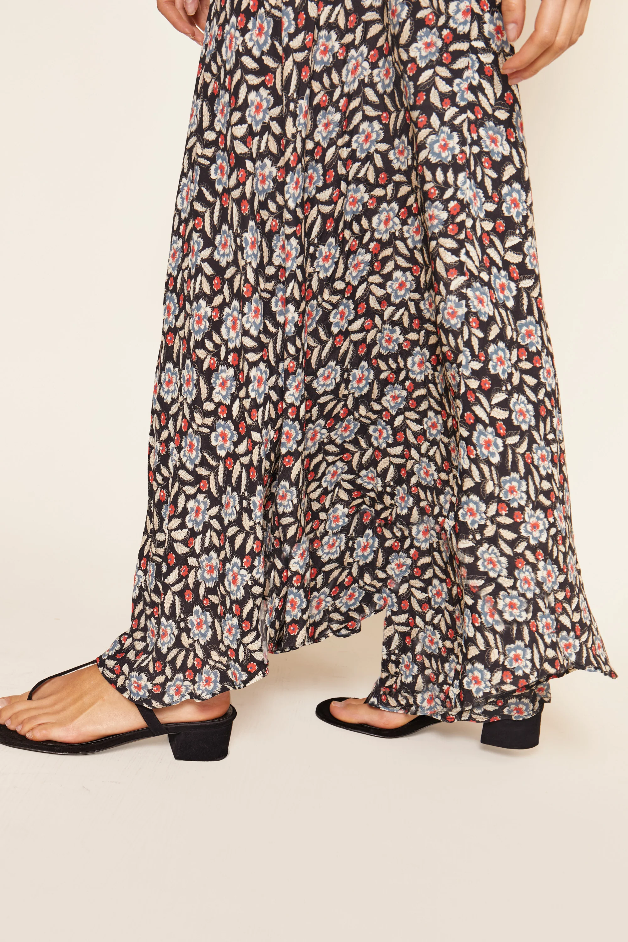 Amina - Carnation Slate