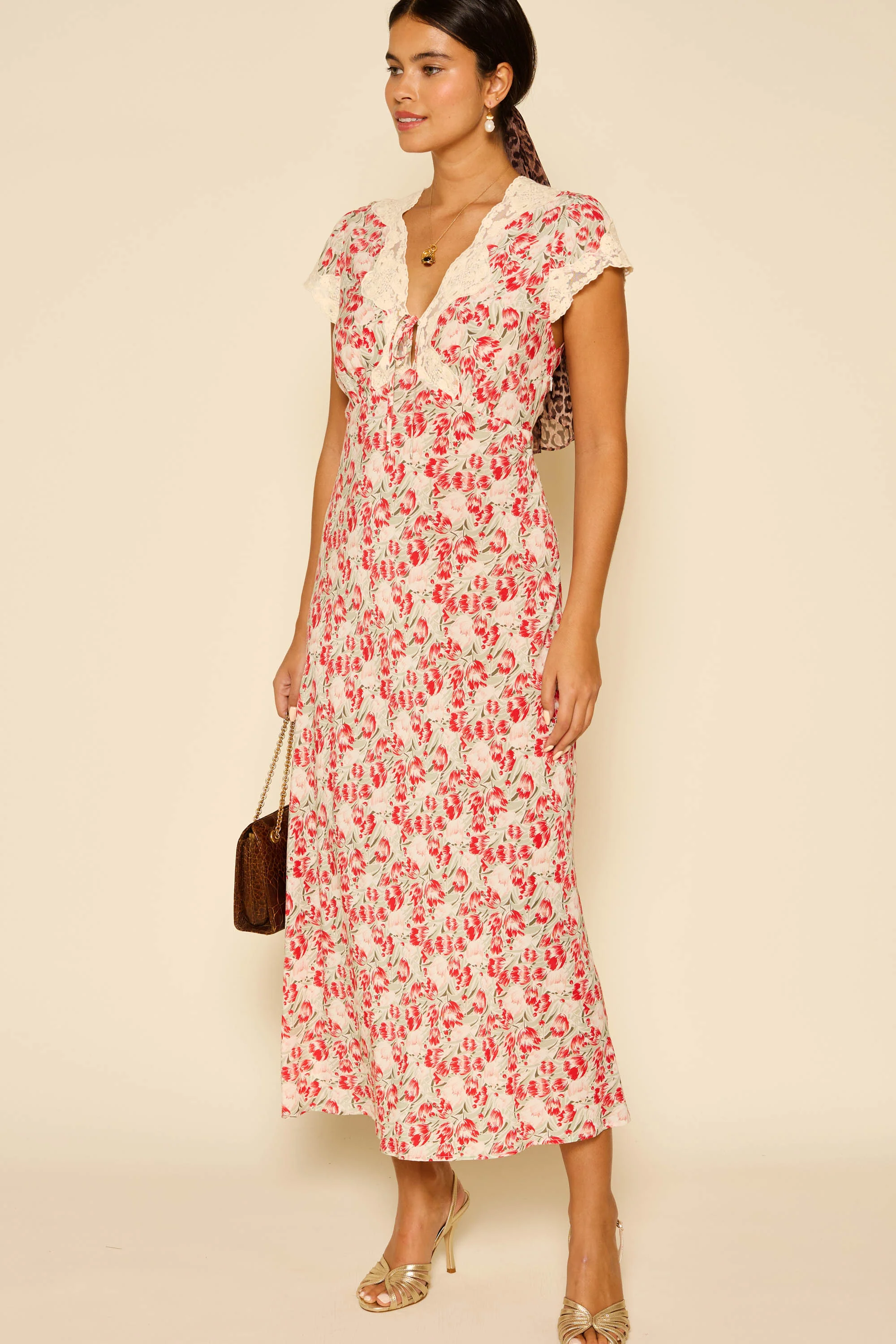 Amari  -  Tulip Fields Red