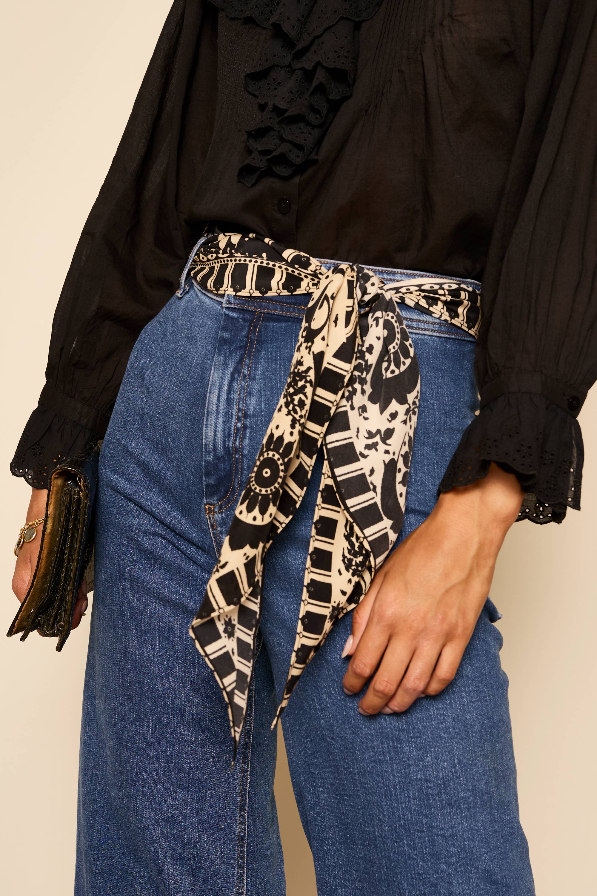 Arianne - Paisley Floral Black