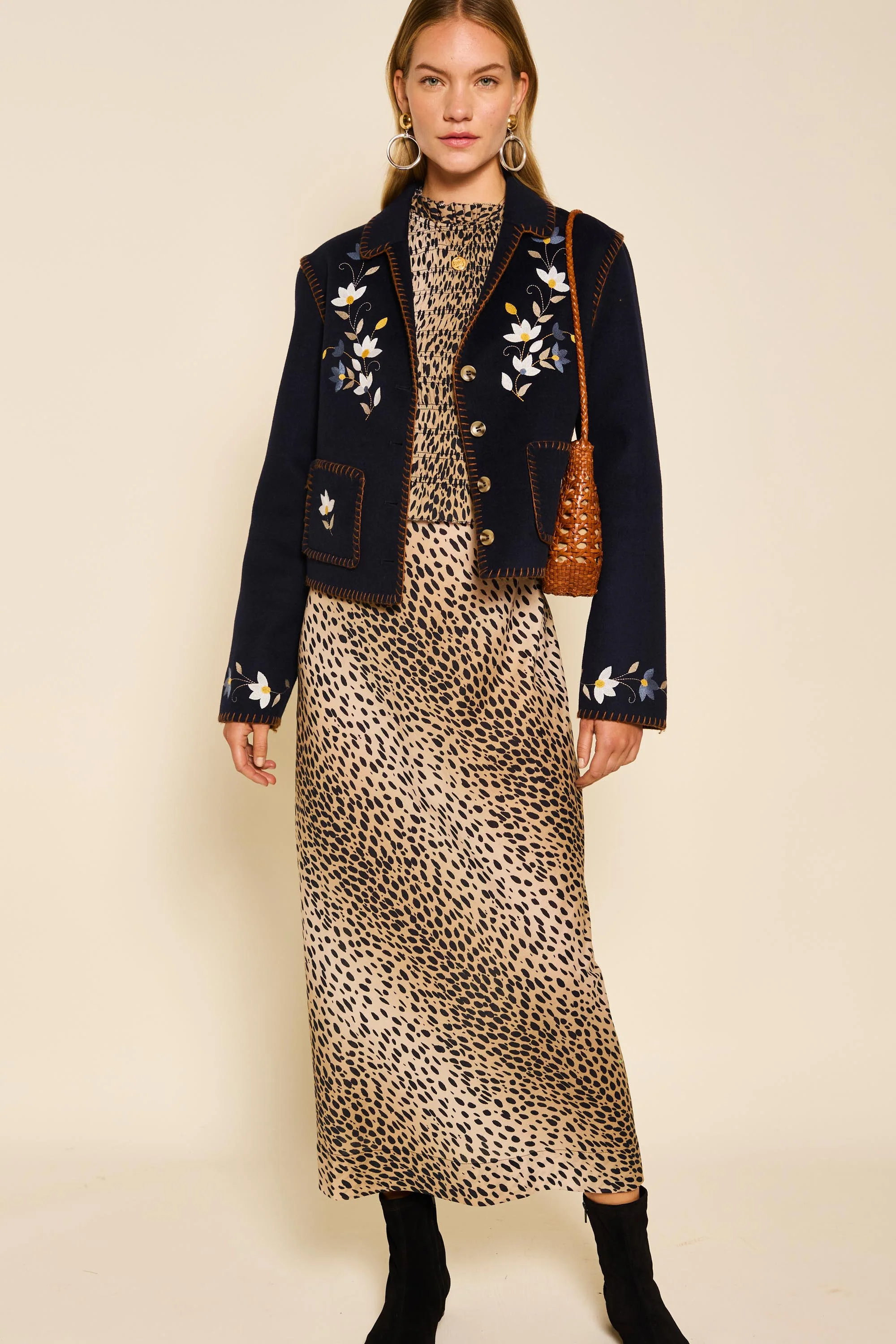 Sunday - Petal Embroidery Navy