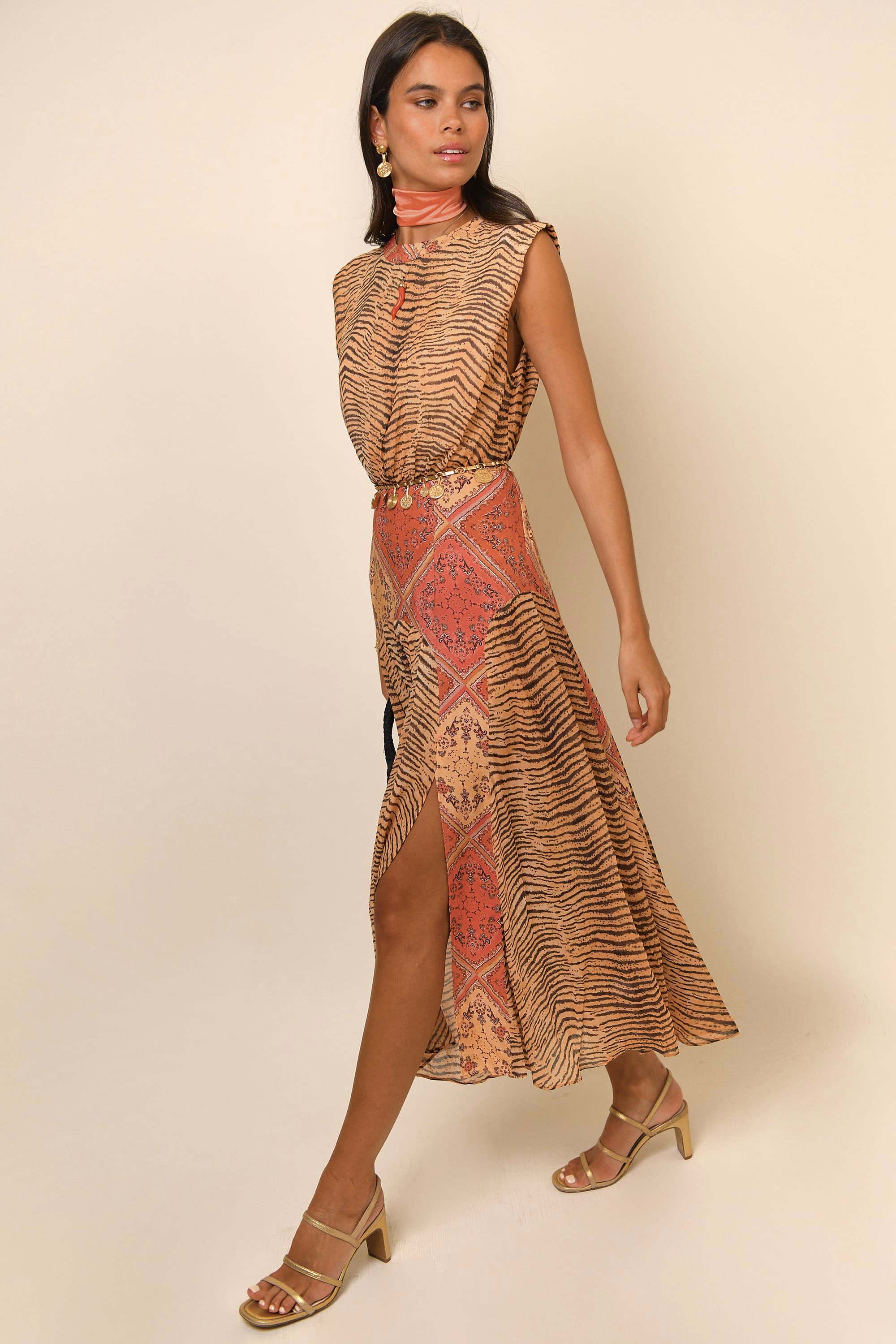 Coralie - Tiger Scarf Mix