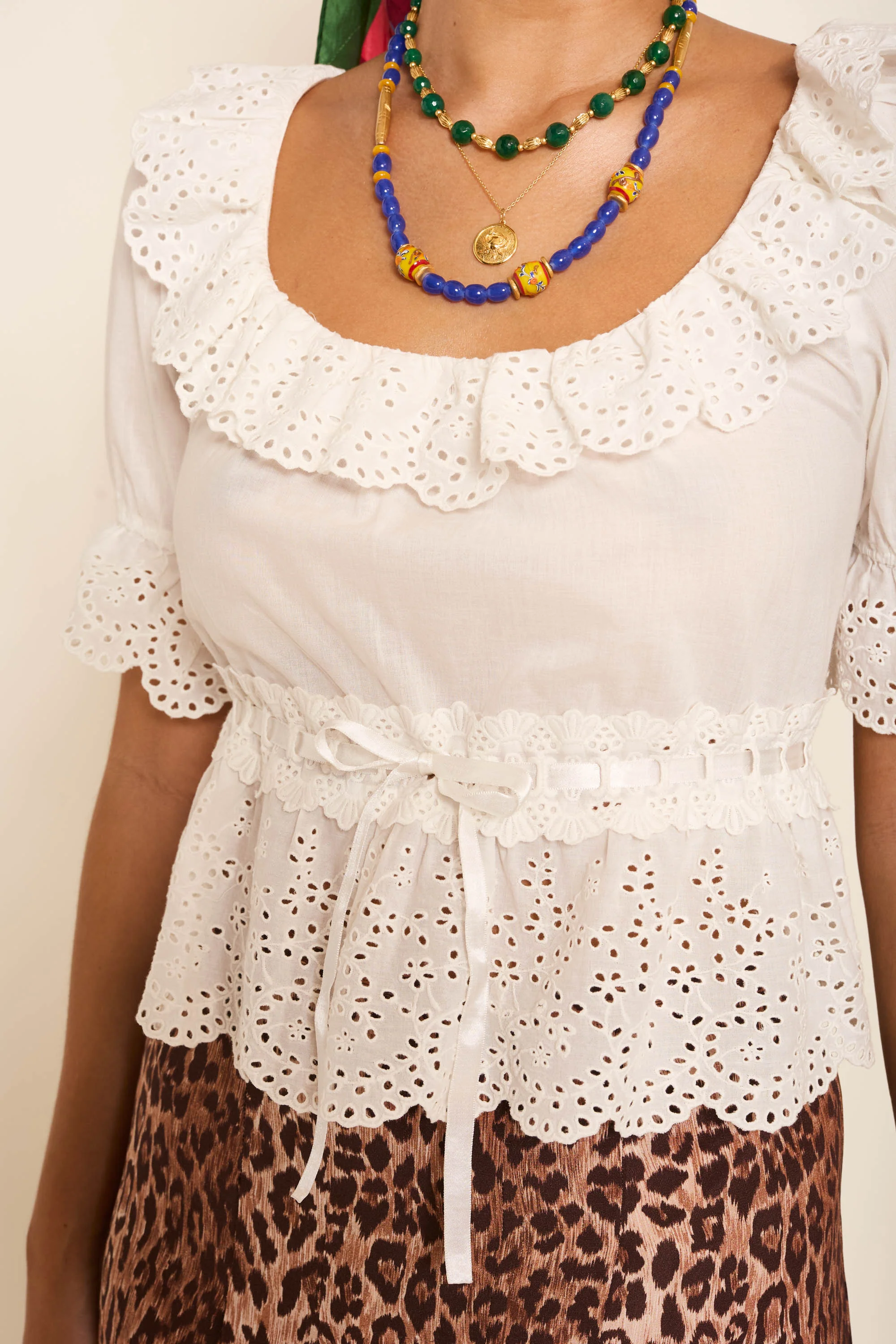 elna - daisy embroidery ivory