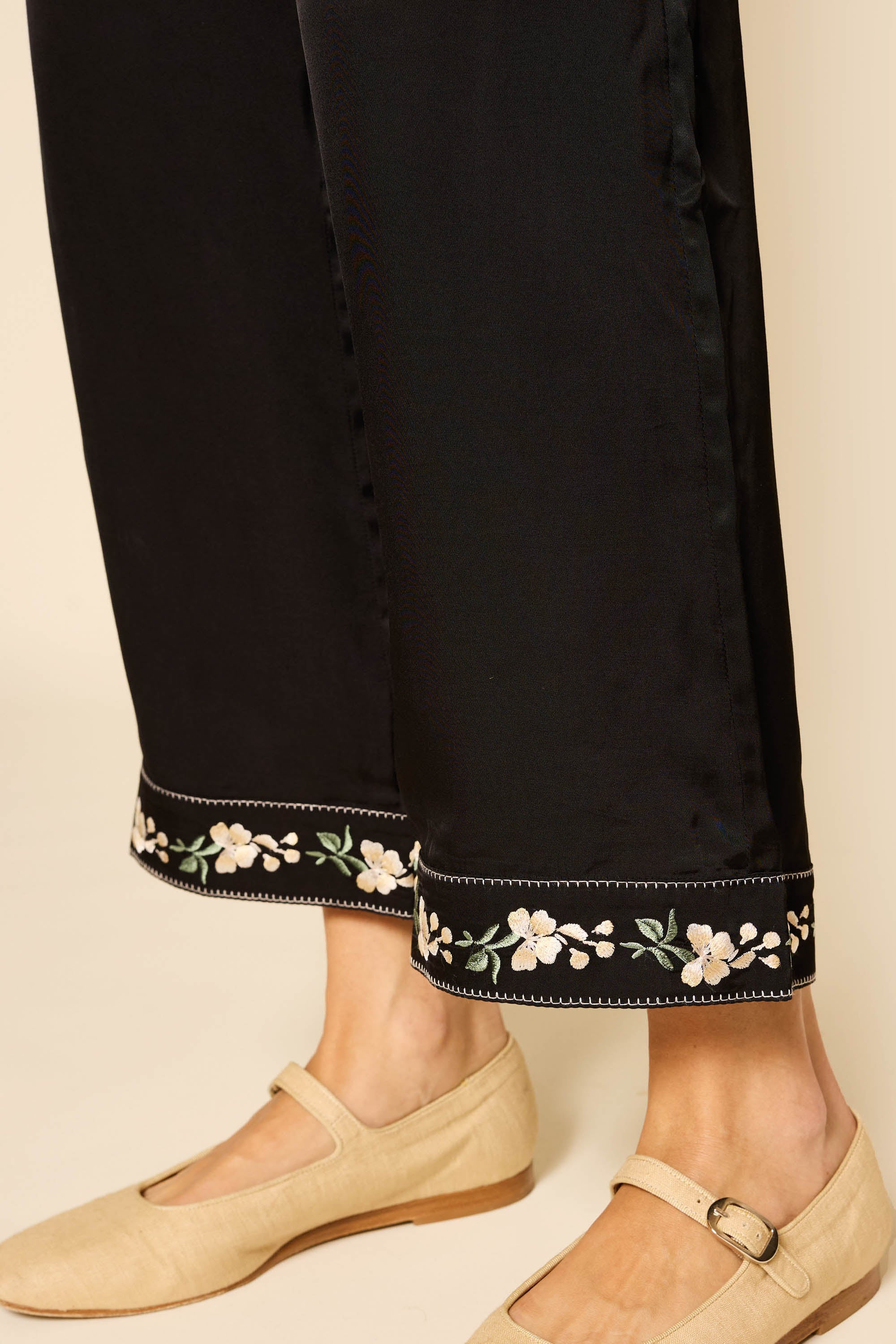 Bryony - Blossom Embroidery Pink