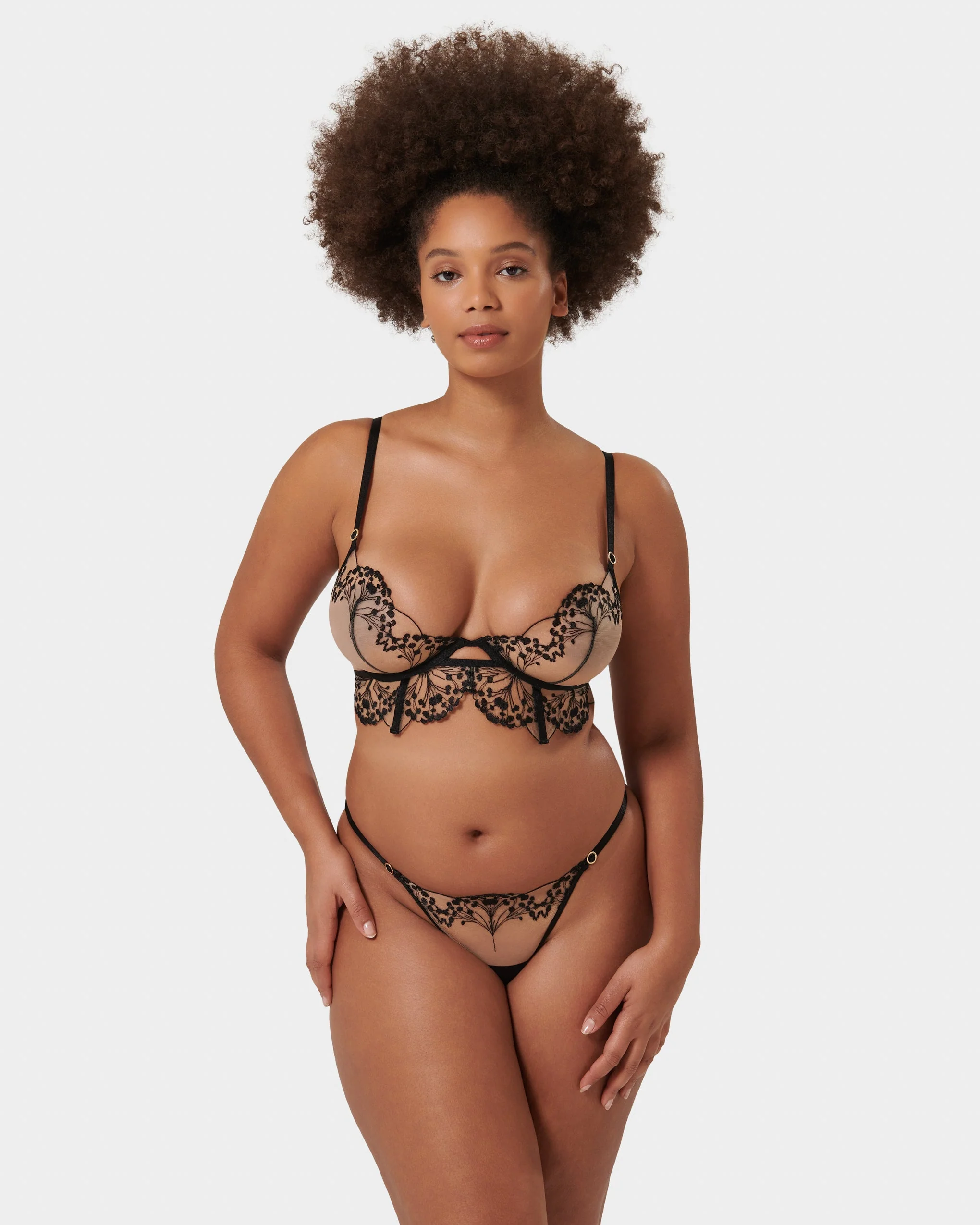 Set: Marisa Black/Sheer