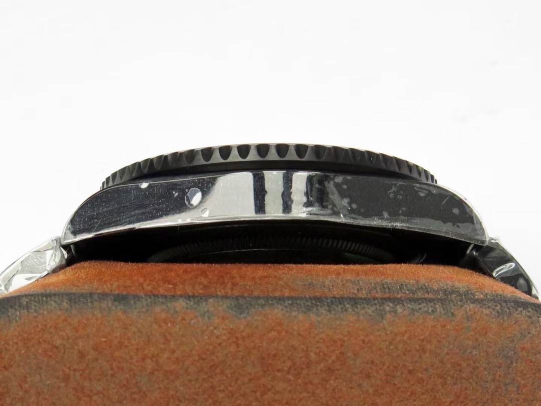 Rolex Greenwich 116713-LN-78209