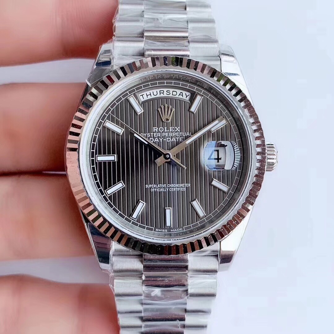Rolex Datejust, 40mmx13mm in diameter, three beads with