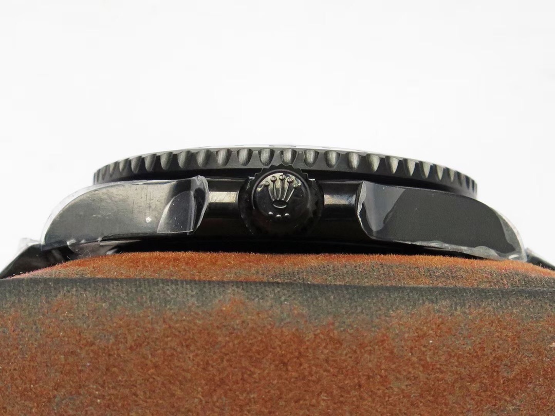 Rolex Greenwich 116713-LN-78209