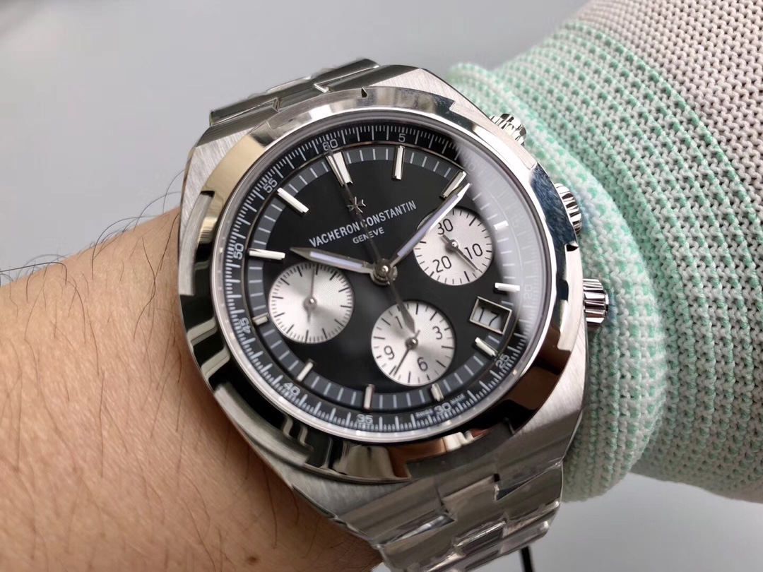 Vacheron Constantin Overseas 5500V