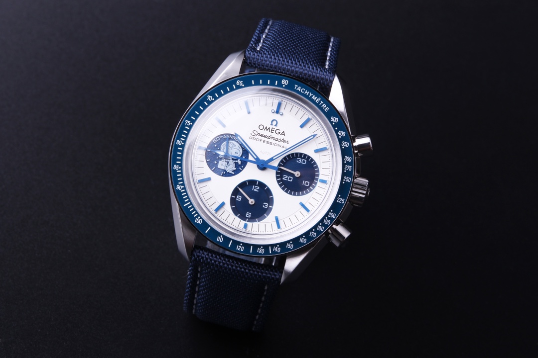 Omega Speedmaster Series 310.32.42.50.02.001