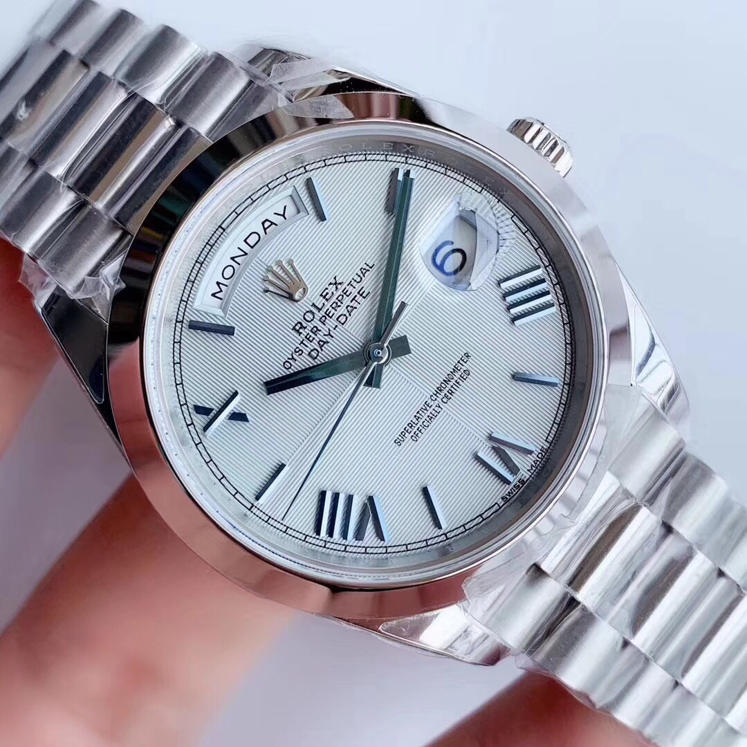 Rolex Datejust, 40mmx13mm in diameter, three beads with