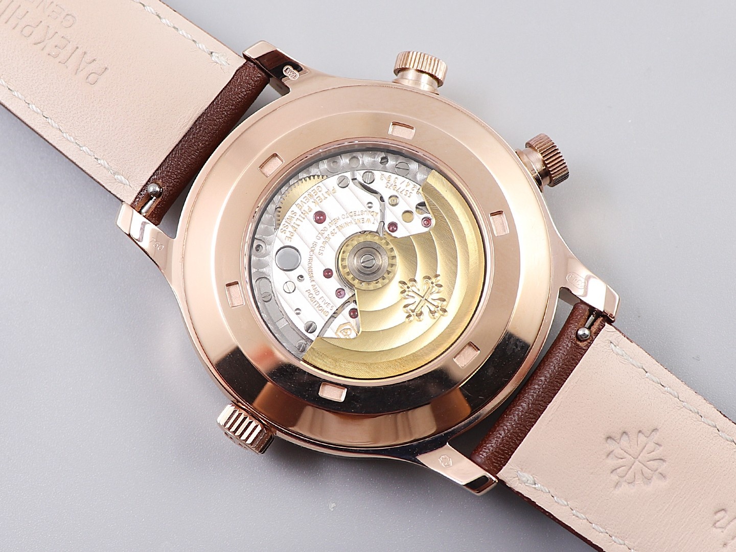 Patek Philippe time zone function ref.5524 Calatrava pilot travel time watch series