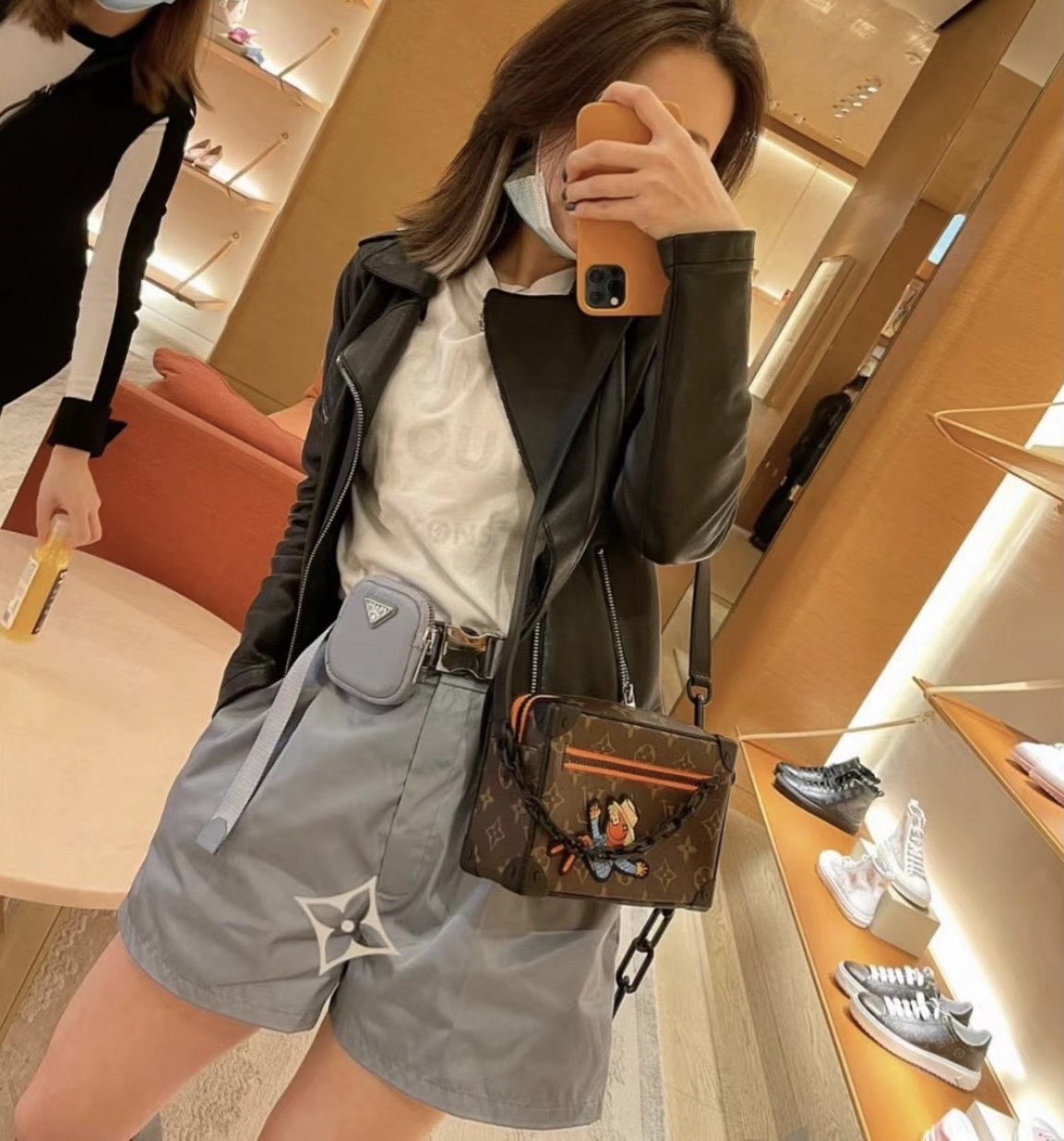 LV164293 bag