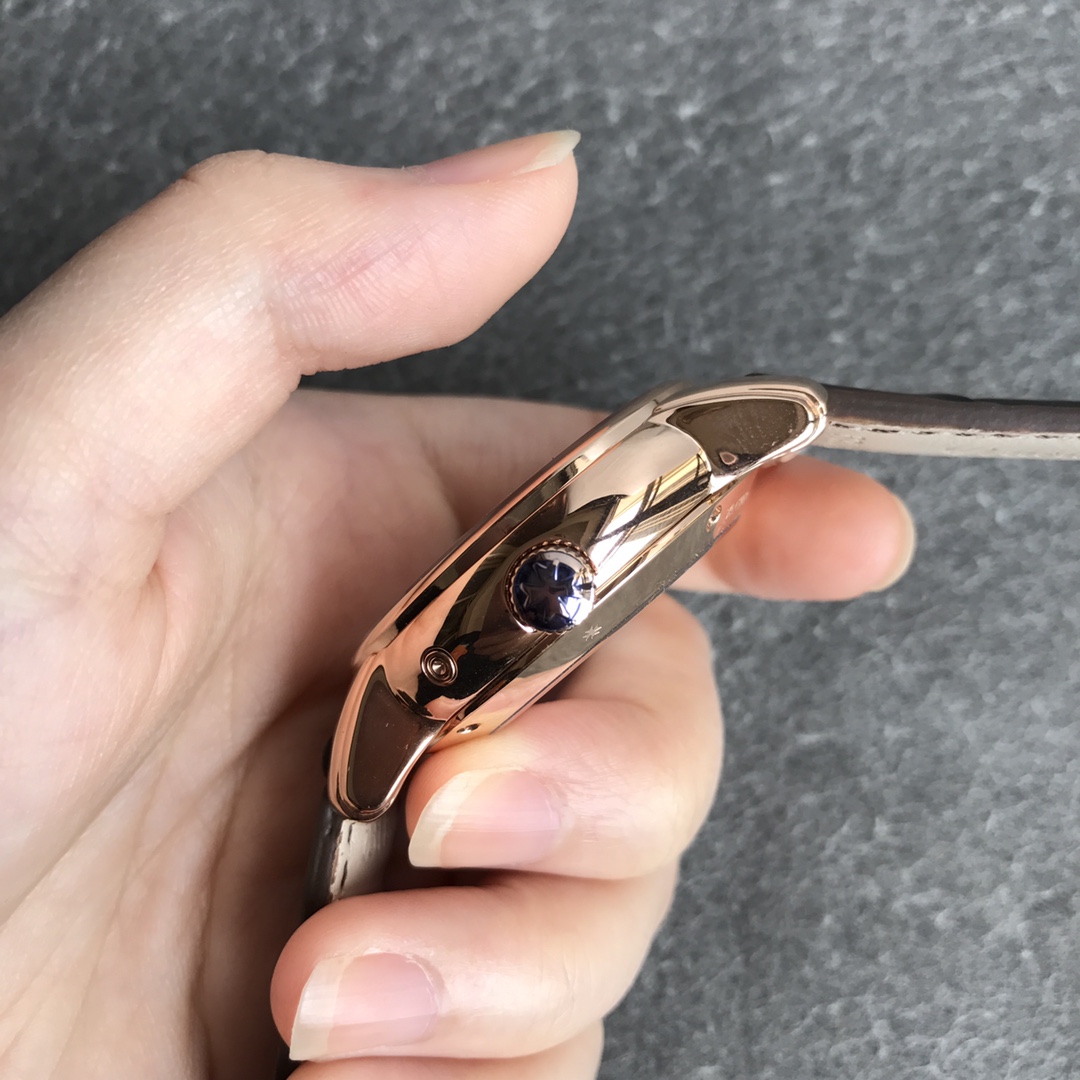 Vacheron Constantin Malta retrograde calendar watch model 47245/000G-8773