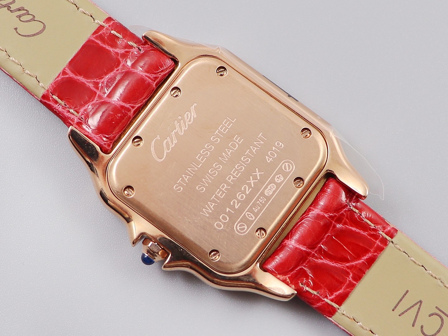 Cartier cheetah watch size: 27 x 37 mm, 22*30 mm,