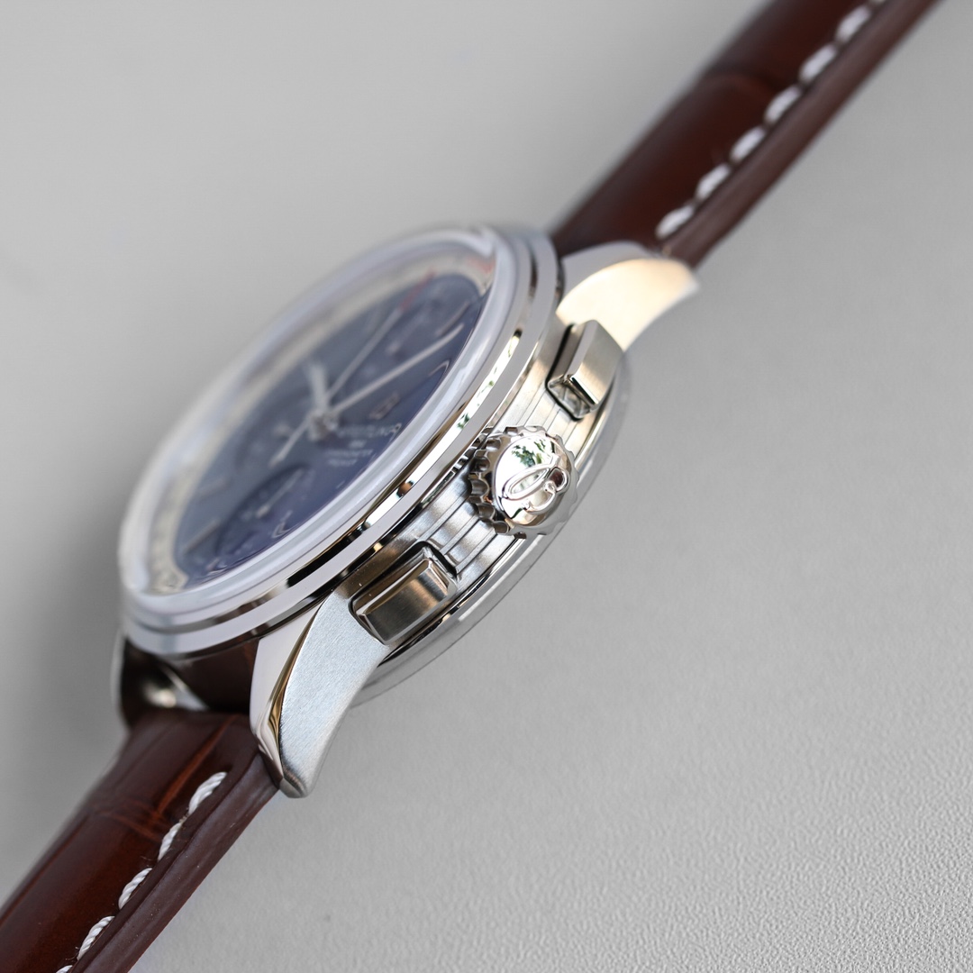 Breitling B01 Chronograph 42 Premier