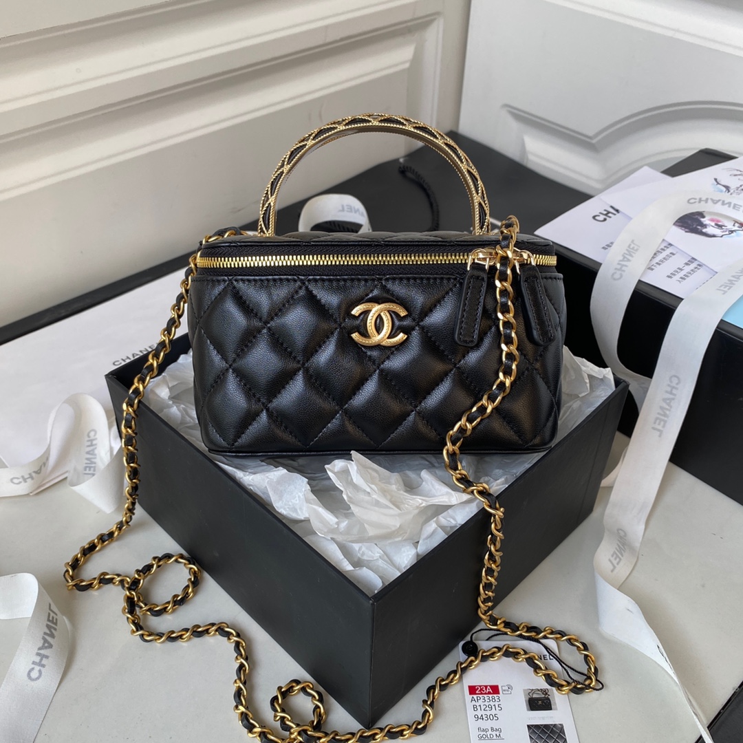 Chanel AP3383 bag