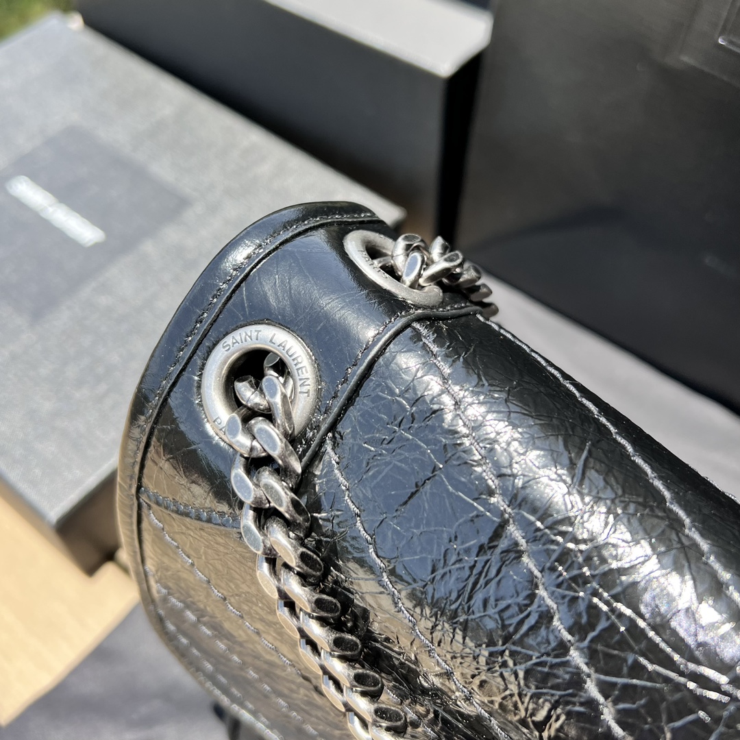 Saint Laurent: 170497