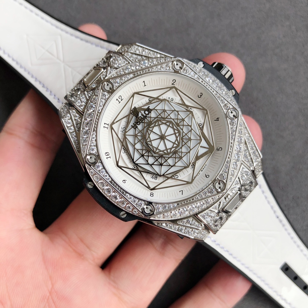 Hublot BIG BANG series 415.NX.1112.VR.MXM16 watch