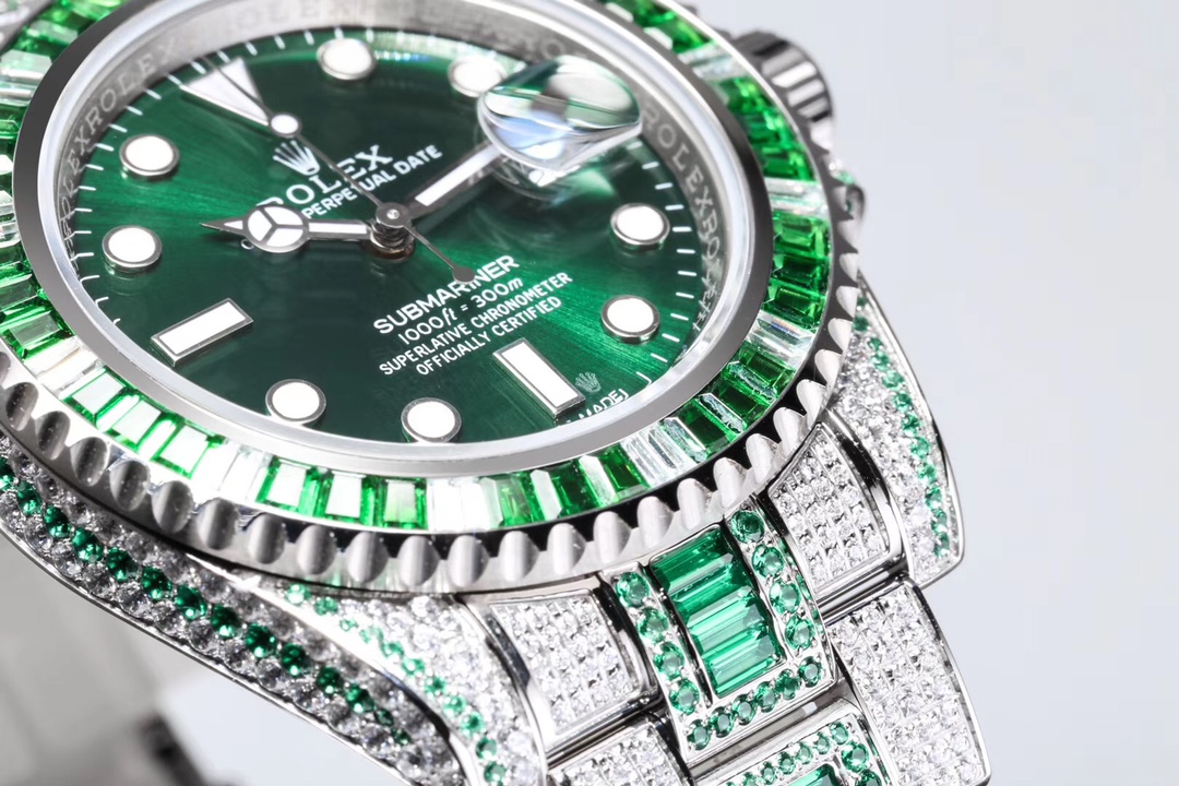 The new Rolex Submariner series full diamond customized version
