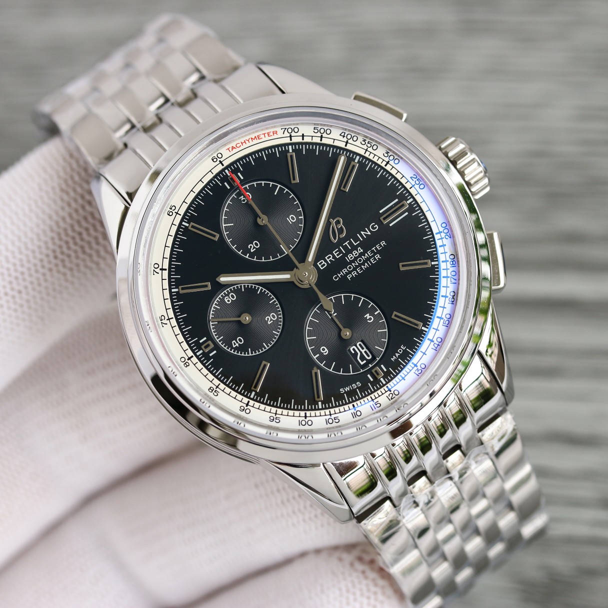 Breitling B01 Chronograph 42 Premier series is of great
