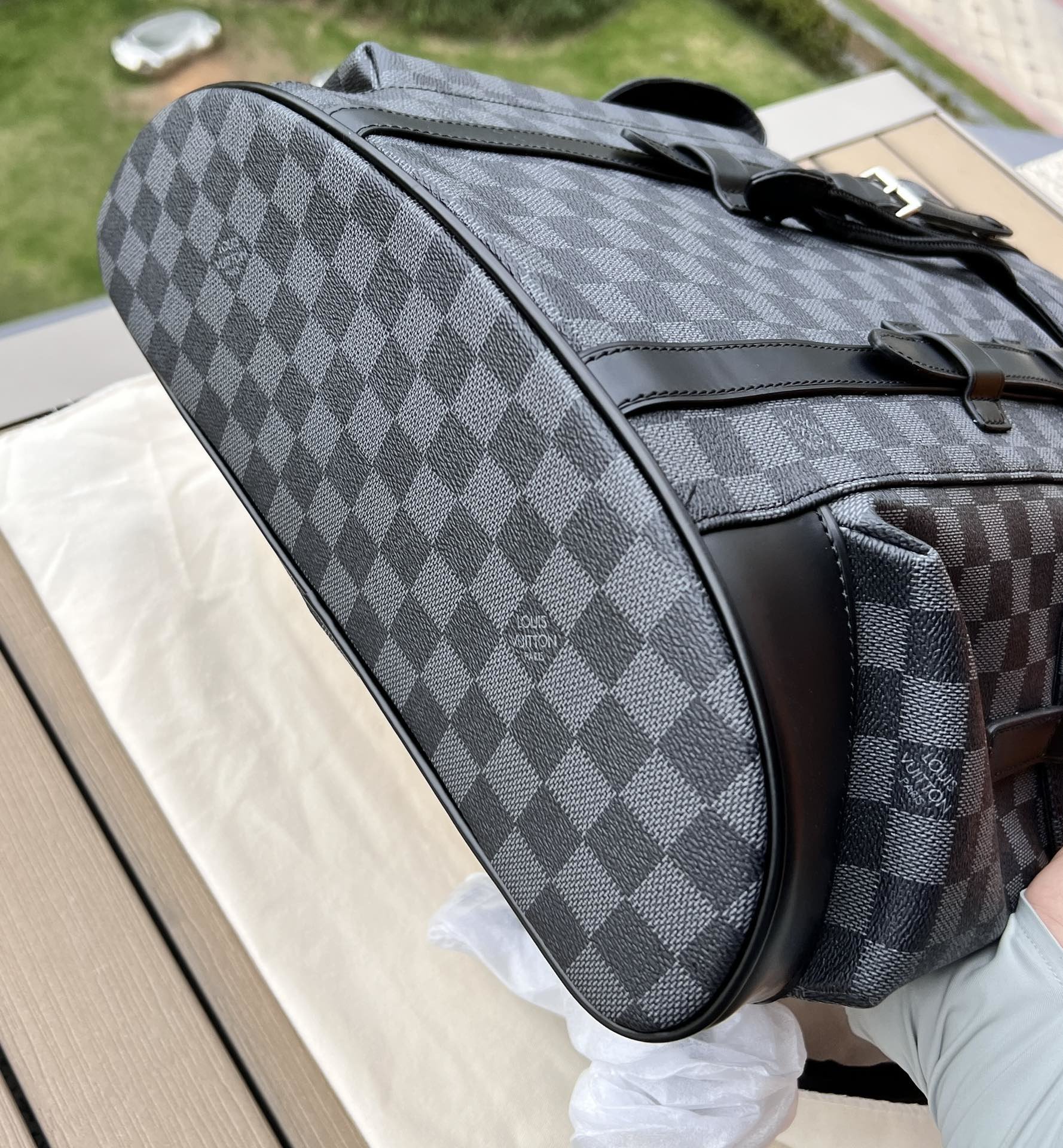 LV164236 travel bag