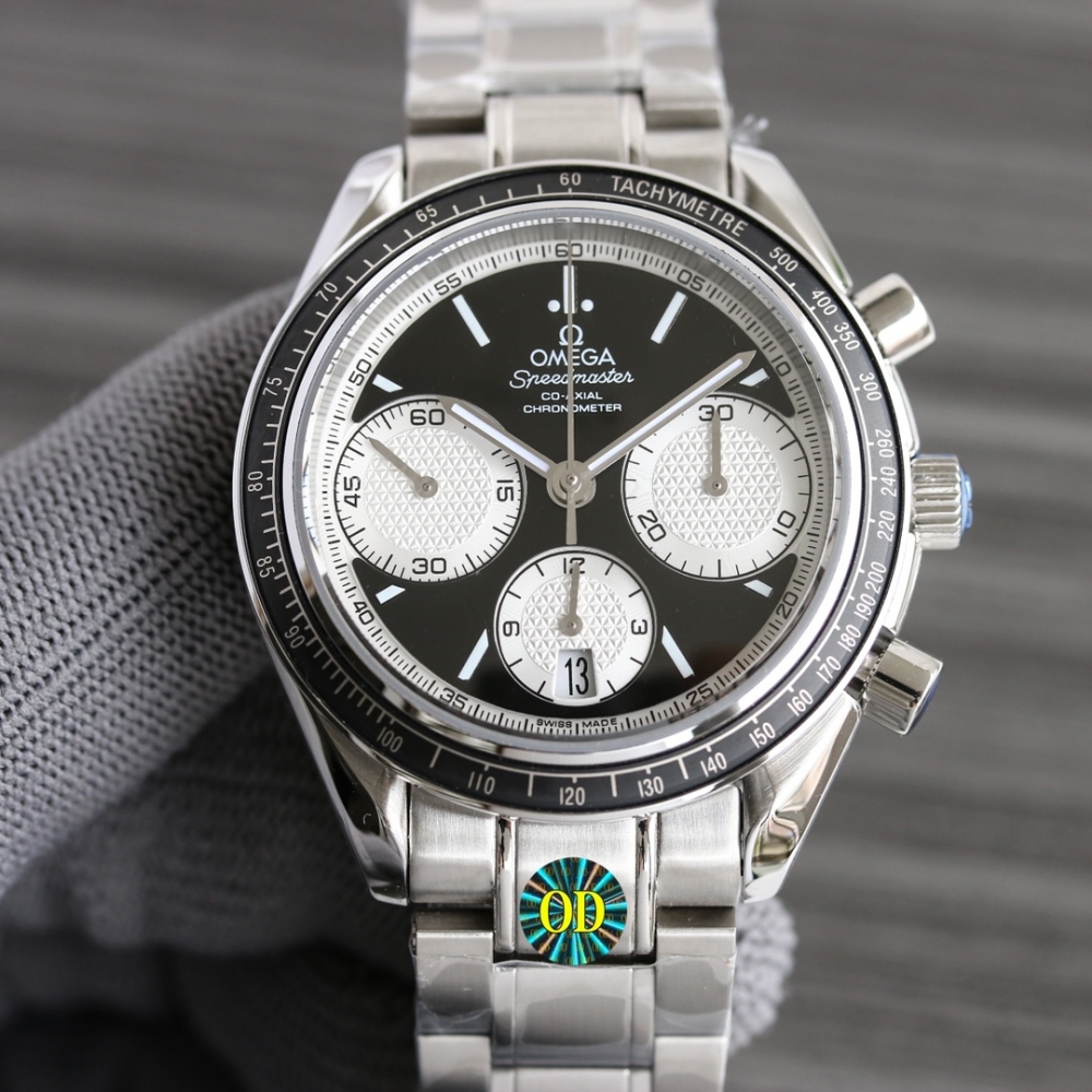 Omega Speedmaster series 326.32.40.50.06.001 multi-function chronograph watch.