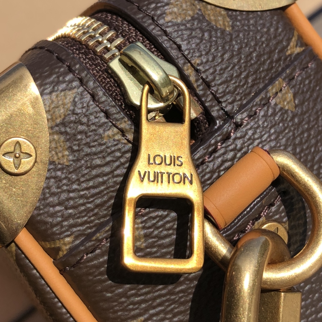 LV164332 bag