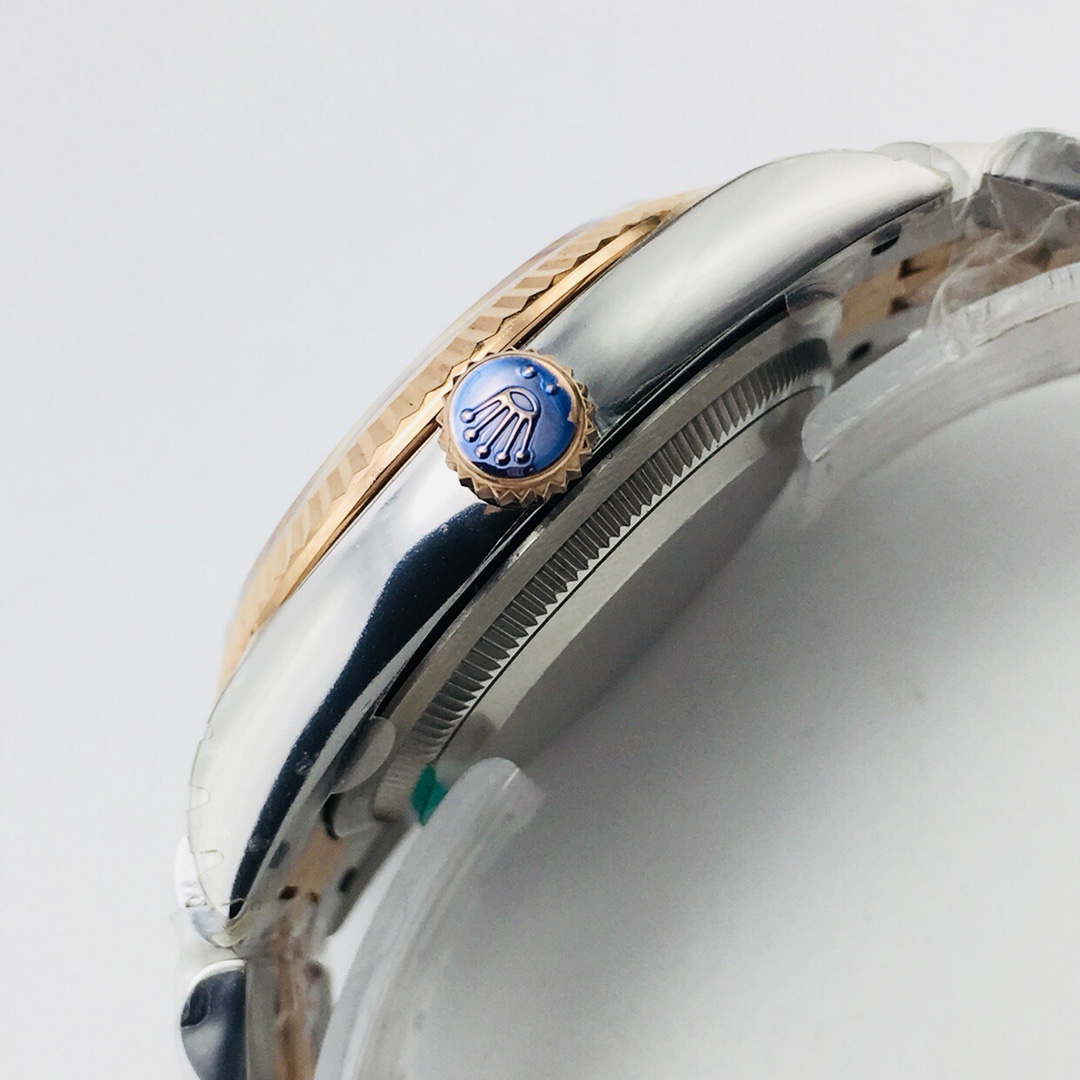 Rolex's original molded 3235 automatic mechanical movement Datejust series 126233