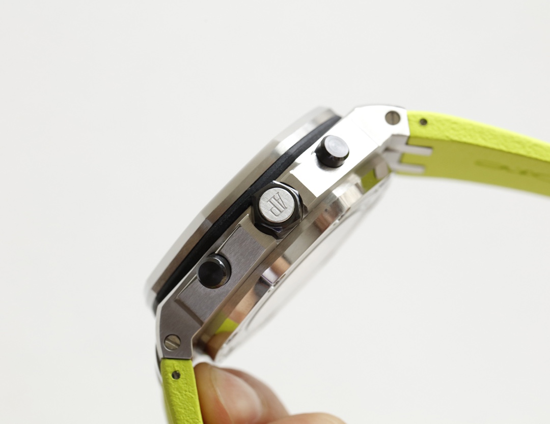 AP Audemars Piguet Royal Oak Series Fruit Watch Model: 26703