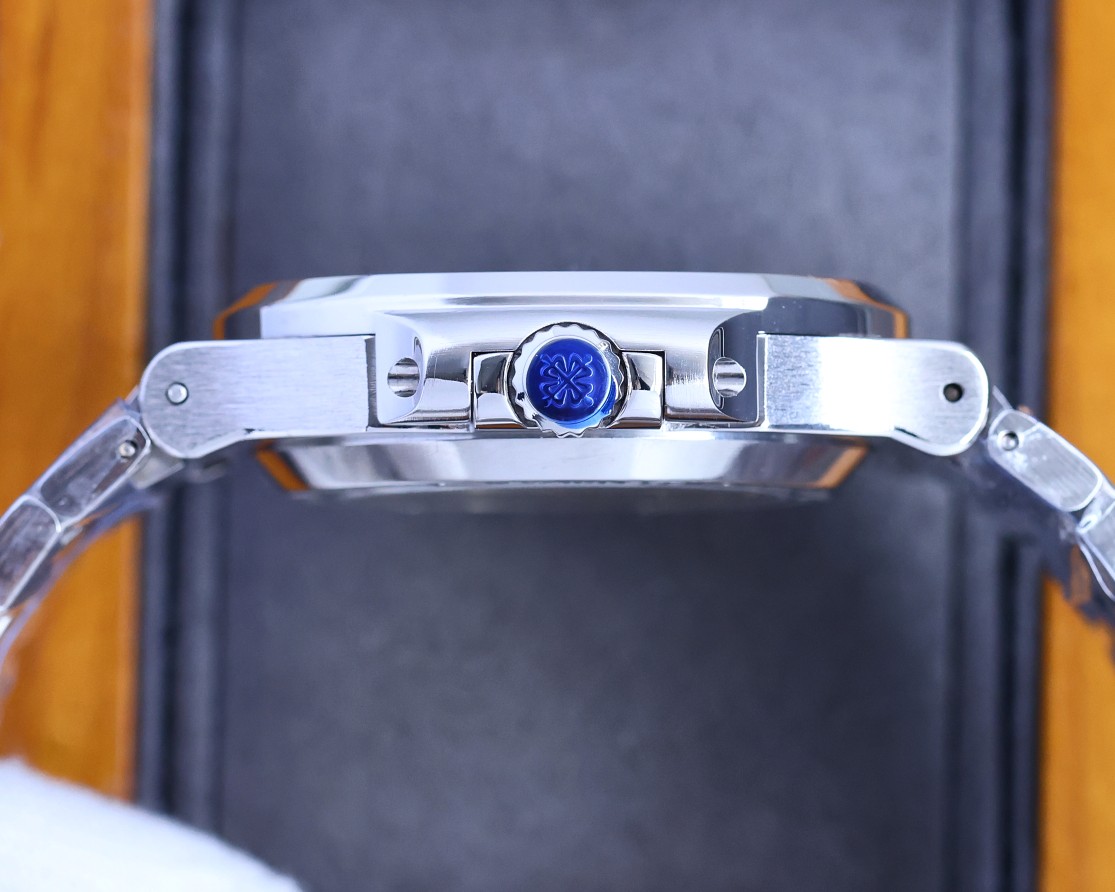 Patek Philippe's king of steel watches, the Nautilus 5711A watch