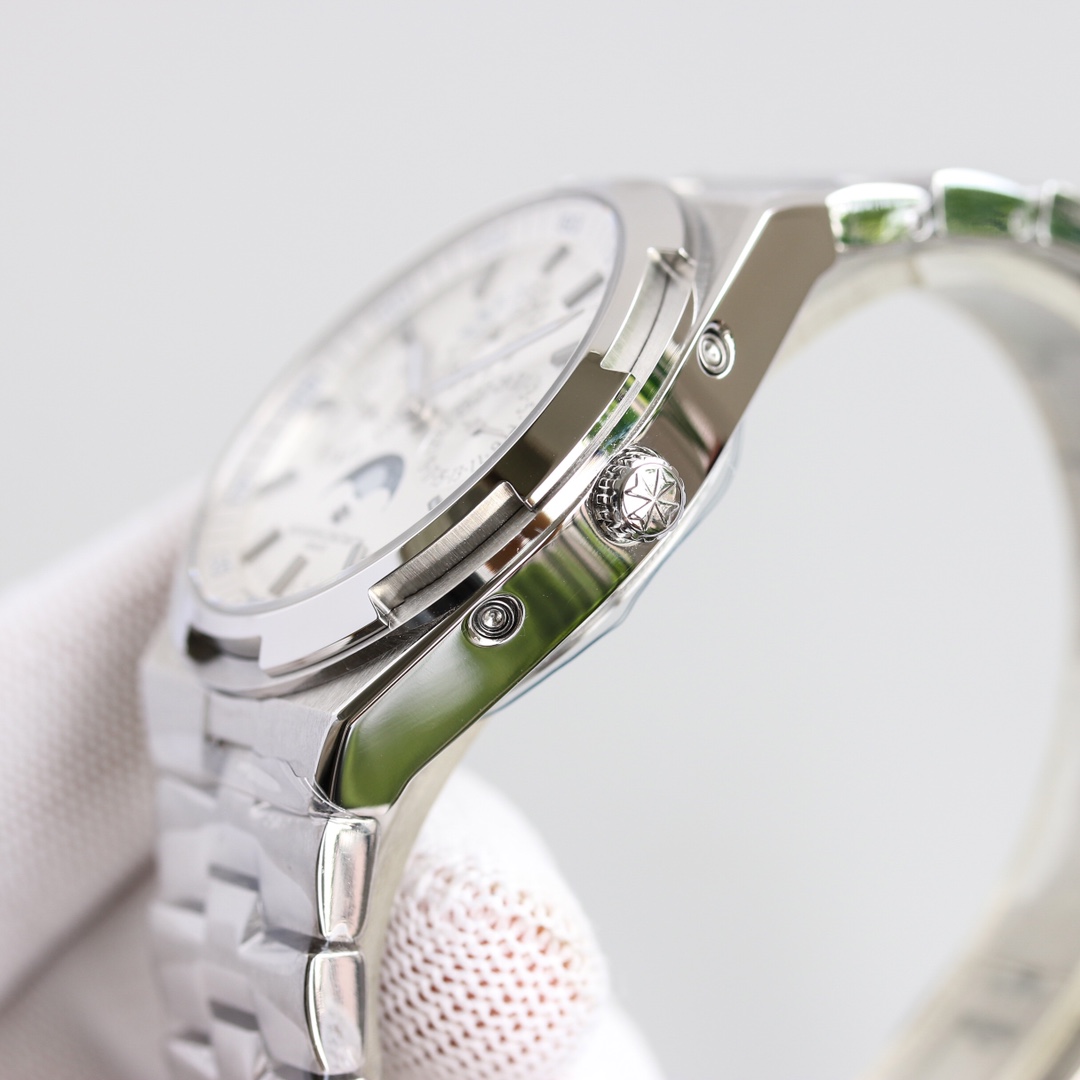 Vacheron Constantin's 4300V/120G-B102