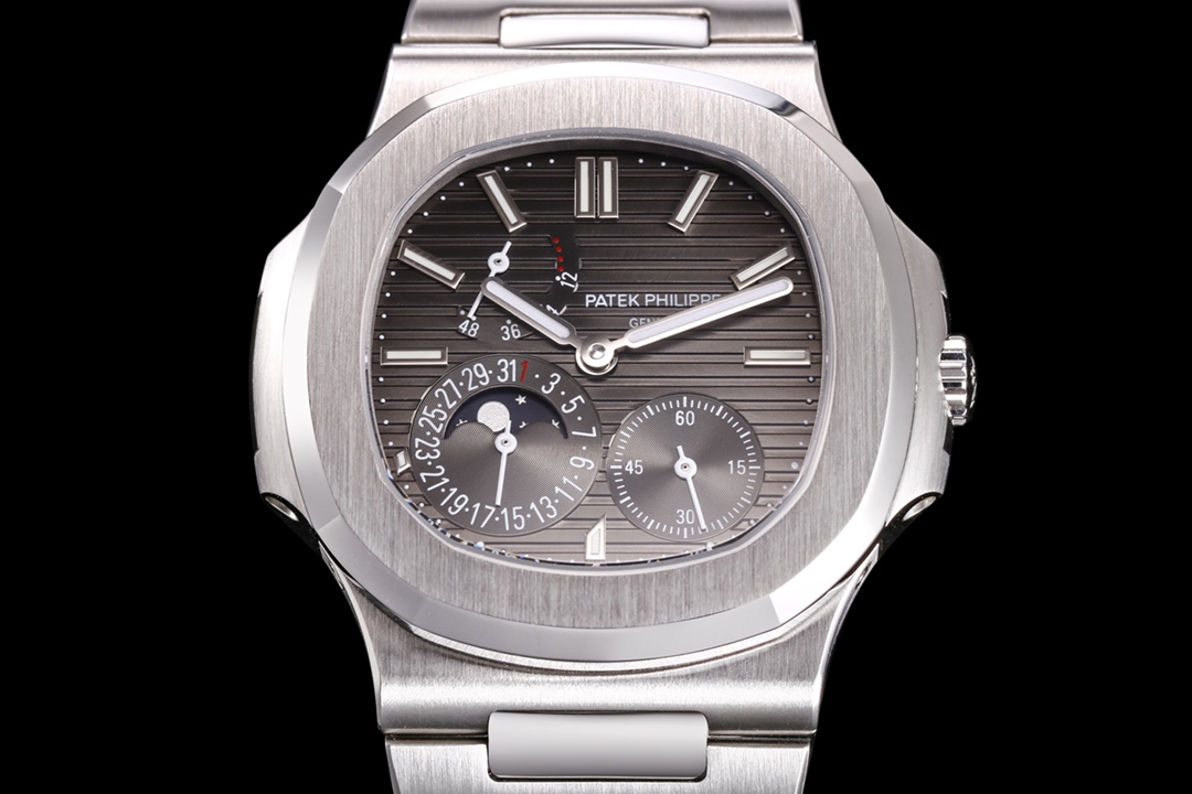 Patek Philippe Nautilus 5712/1A-001 multi-function watch