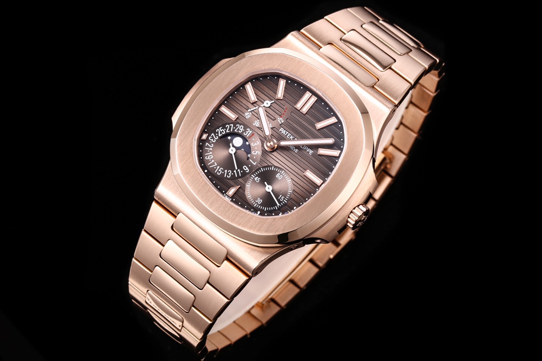 Patek Philippe Nautilus 5712/1A-001 multi-function watch c