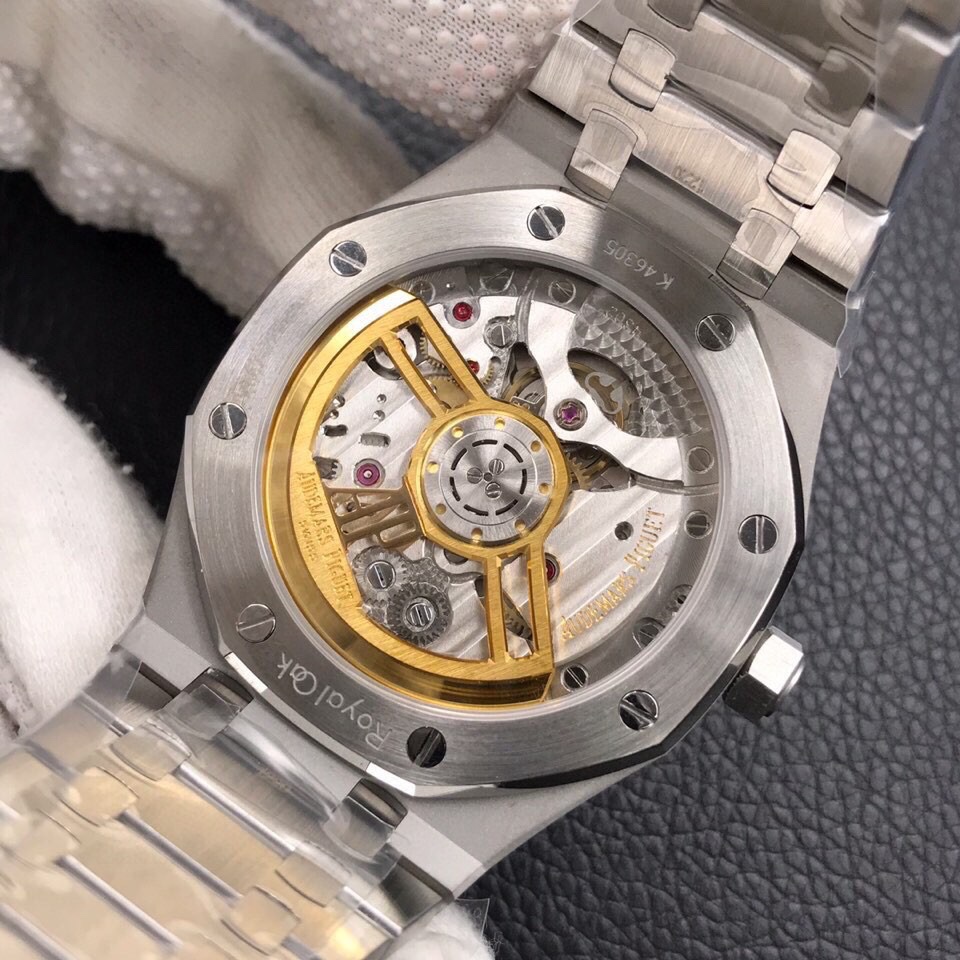Audemars Piguet Royal Oak 15500V2 version